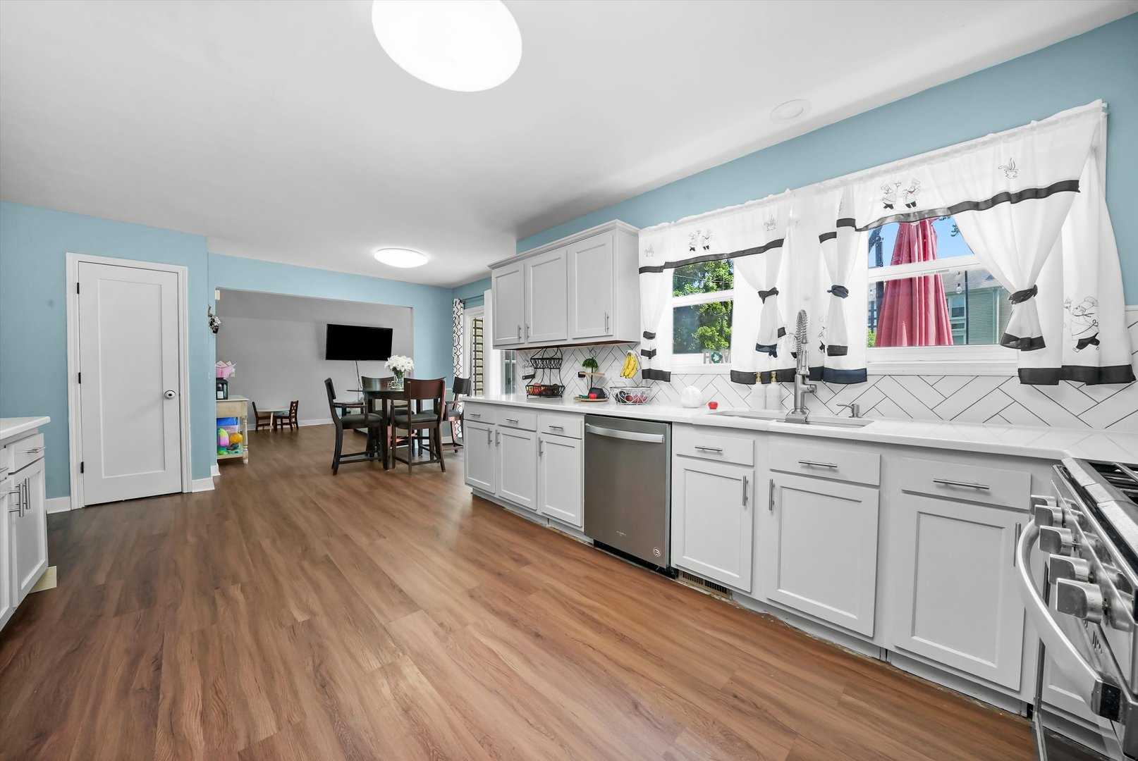 1140 Willoby Lane, Elgin, IL 60120