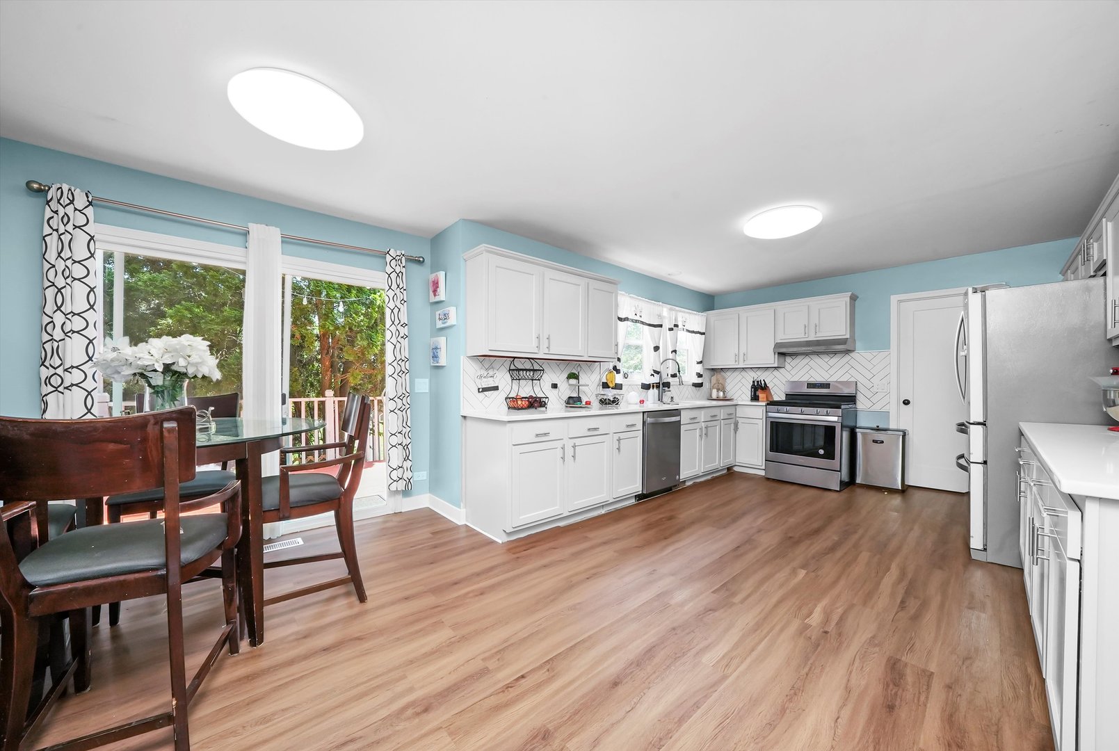1140 Willoby Lane, Elgin, IL 60120