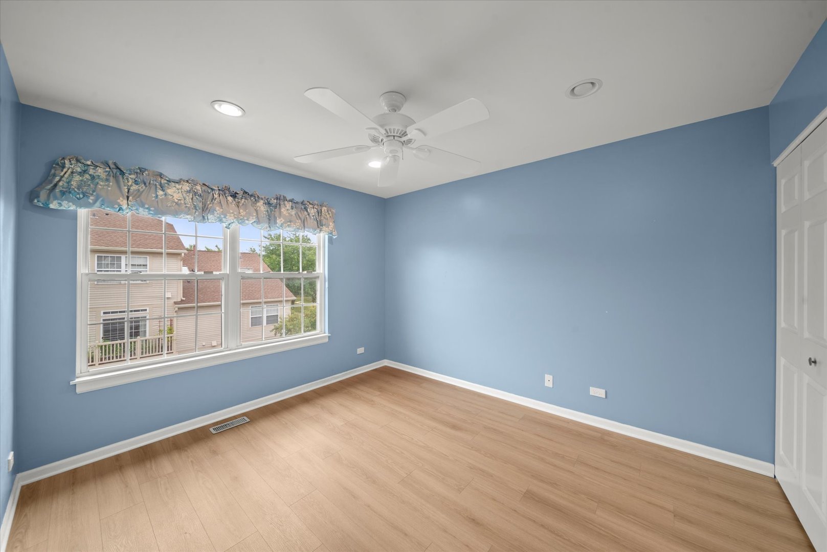 1182 Georgetown Way, Vernon Hills, IL 60061