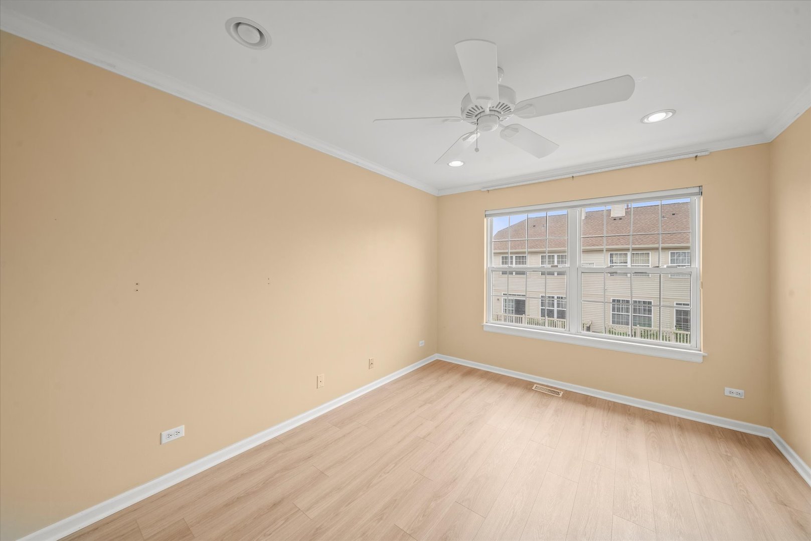 1182 Georgetown Way, Vernon Hills, IL 60061
