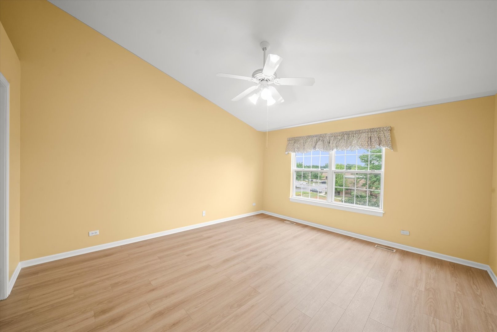 1182 Georgetown Way, Vernon Hills, IL 60061