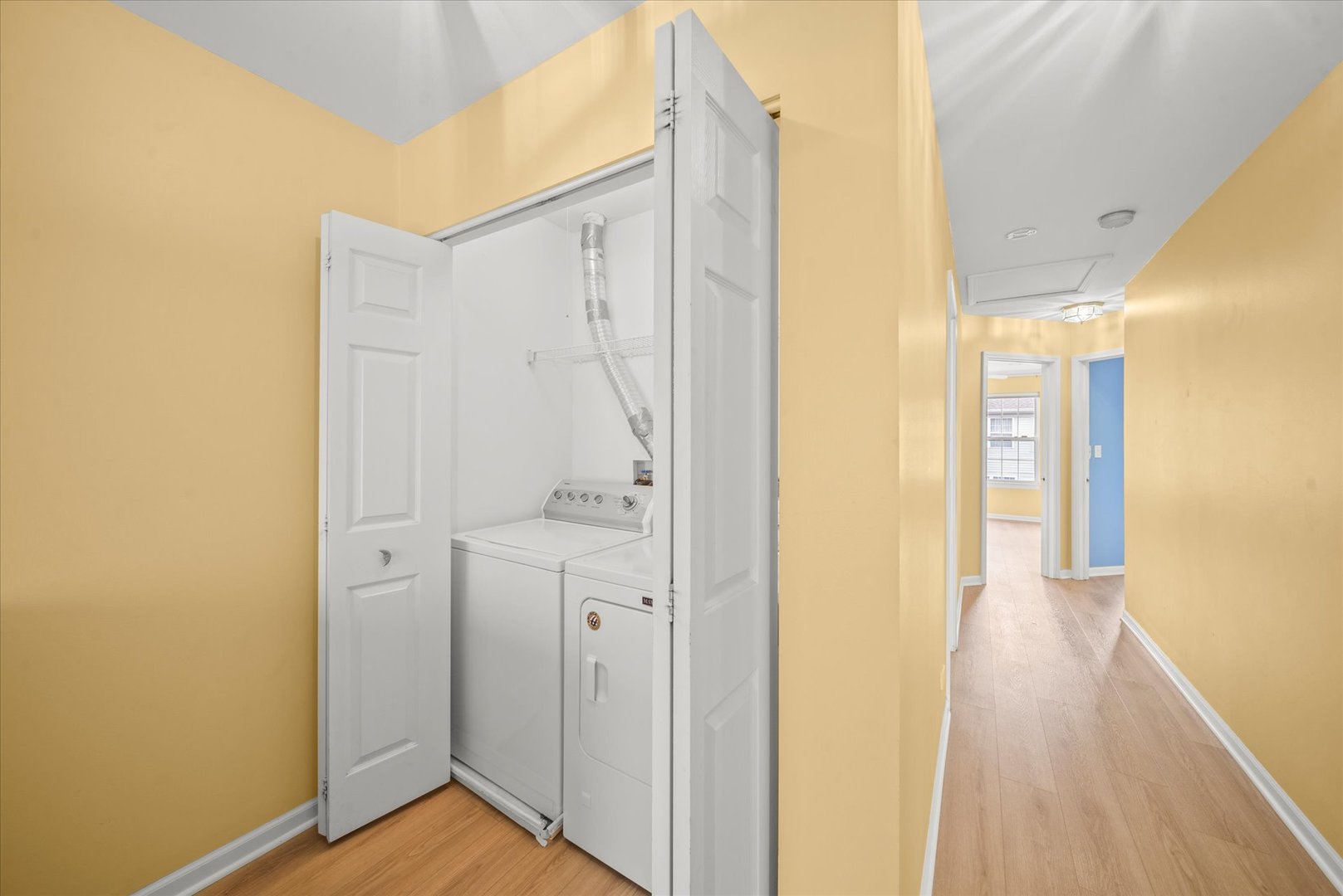 1182 Georgetown Way, Vernon Hills, IL 60061