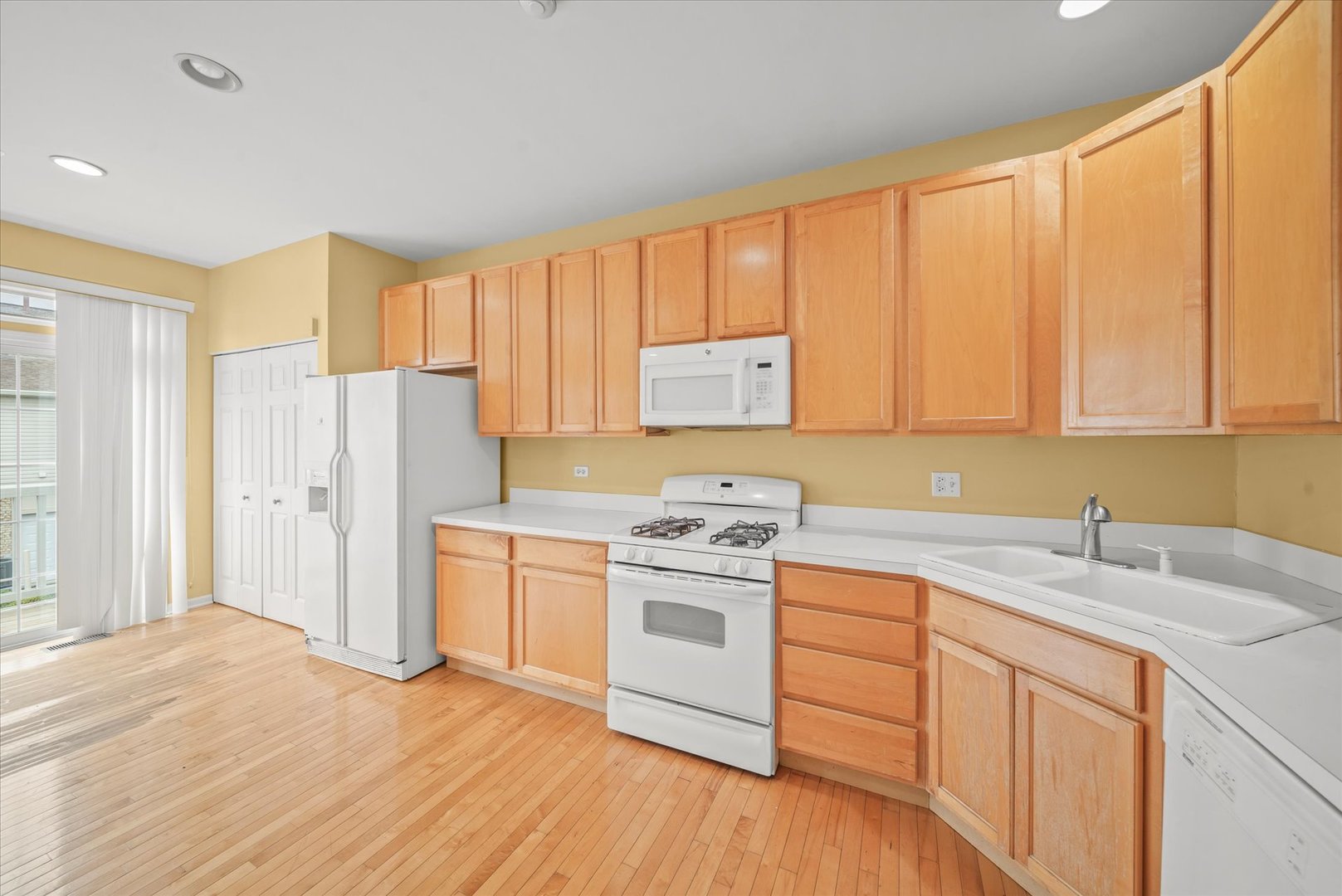 1182 Georgetown Way, Vernon Hills, IL 60061