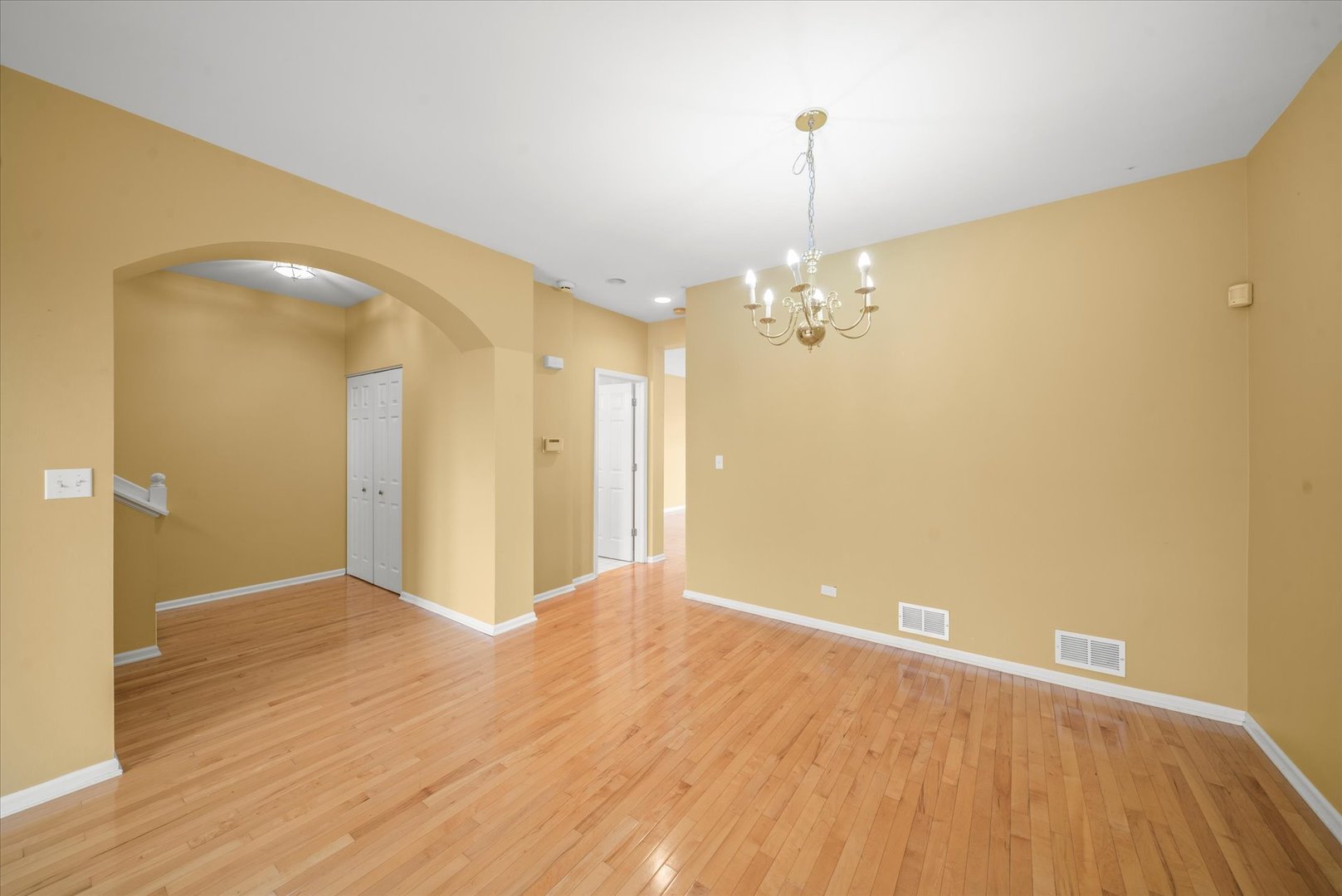 1182 Georgetown Way, Vernon Hills, IL 60061