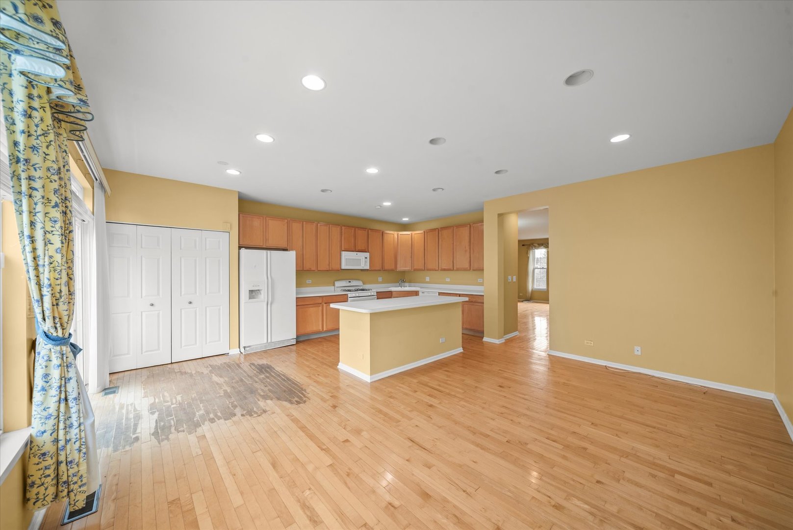 1182 Georgetown Way, Vernon Hills, IL 60061