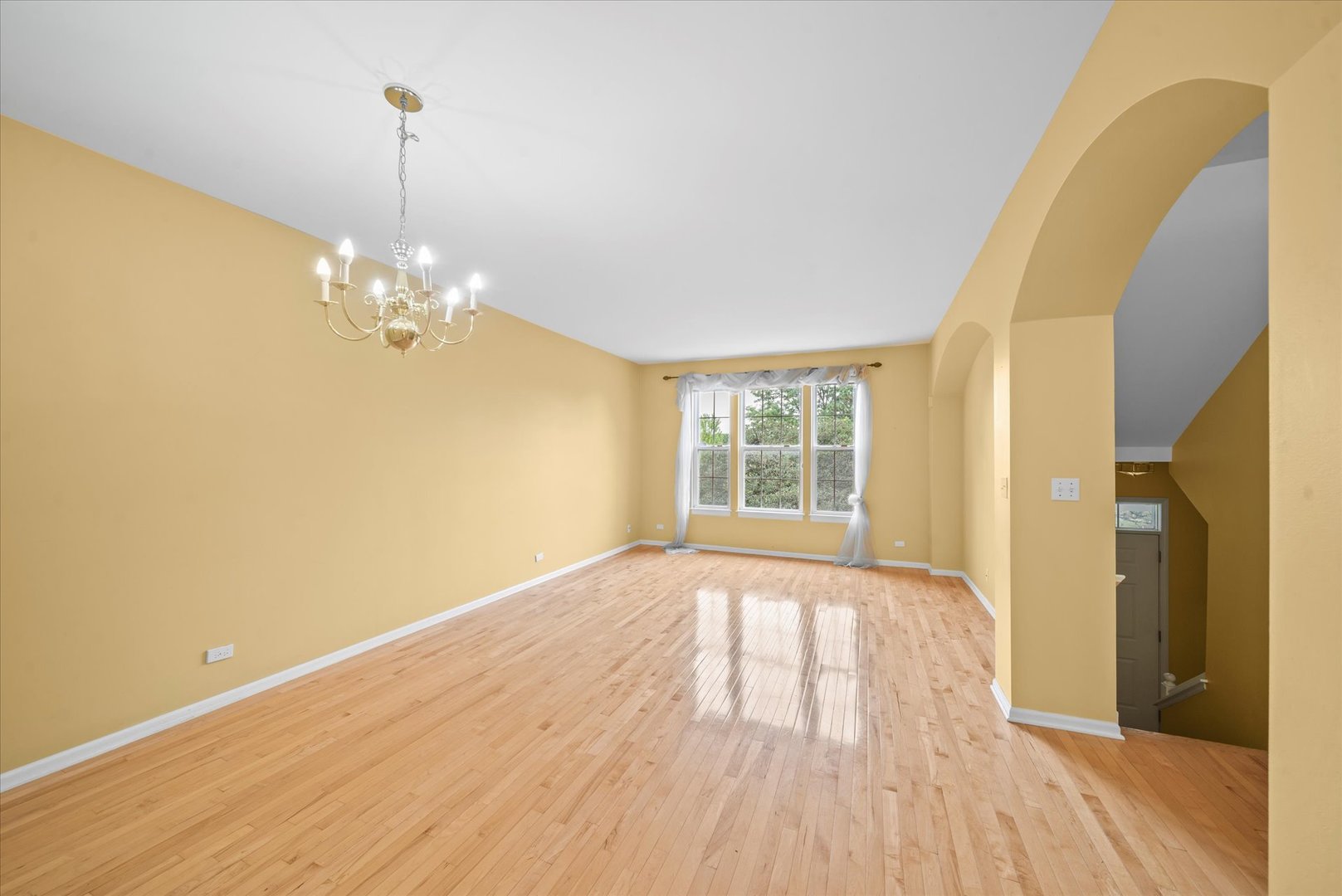 1182 Georgetown Way, Vernon Hills, IL 60061