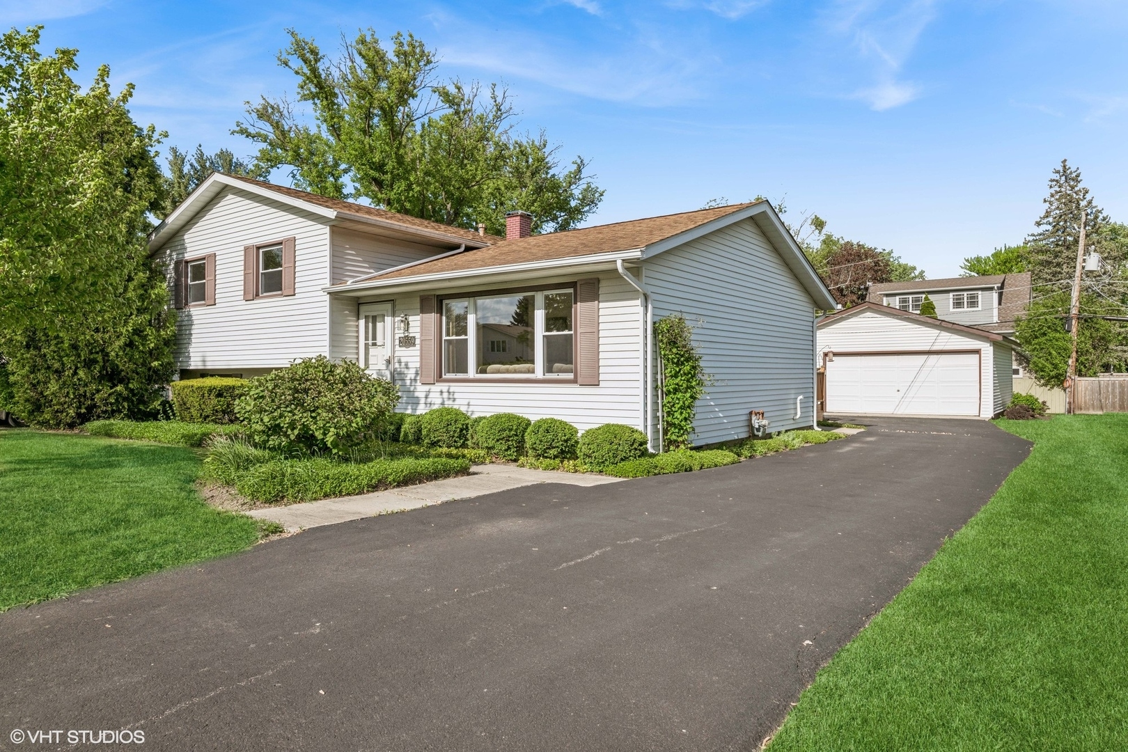 20559 N Celia Avenue, Lincolnshire, IL 60069