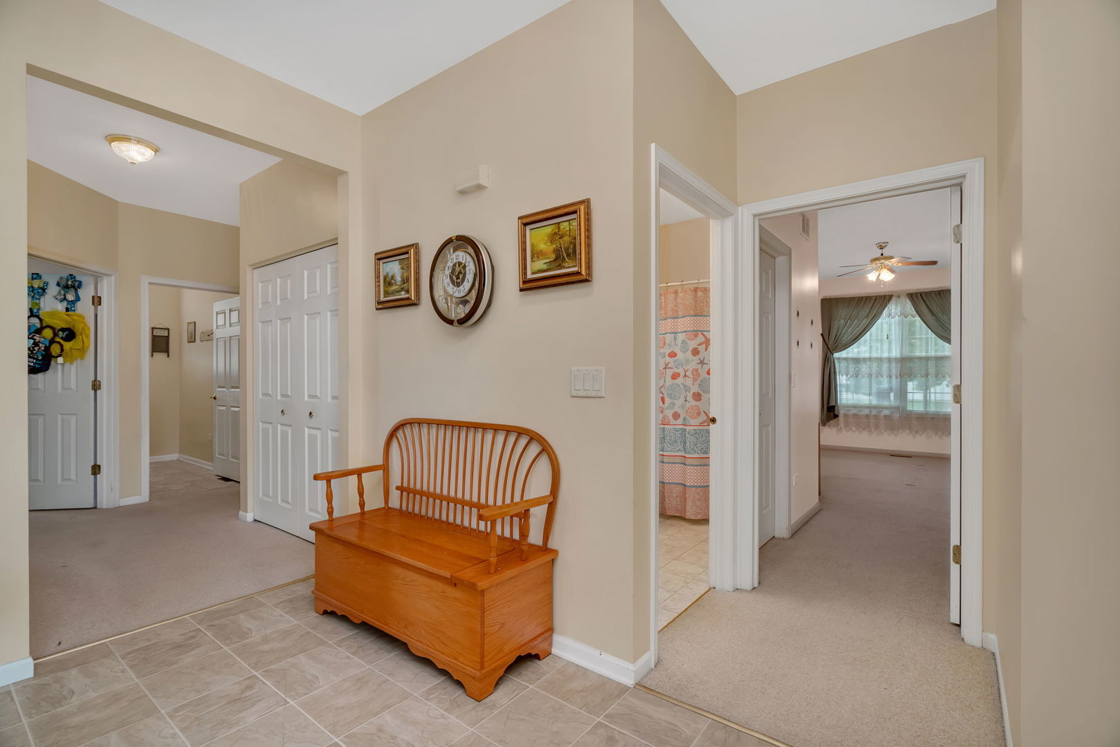 21201 Lily Lake Lane, Crest Hill, IL 60403