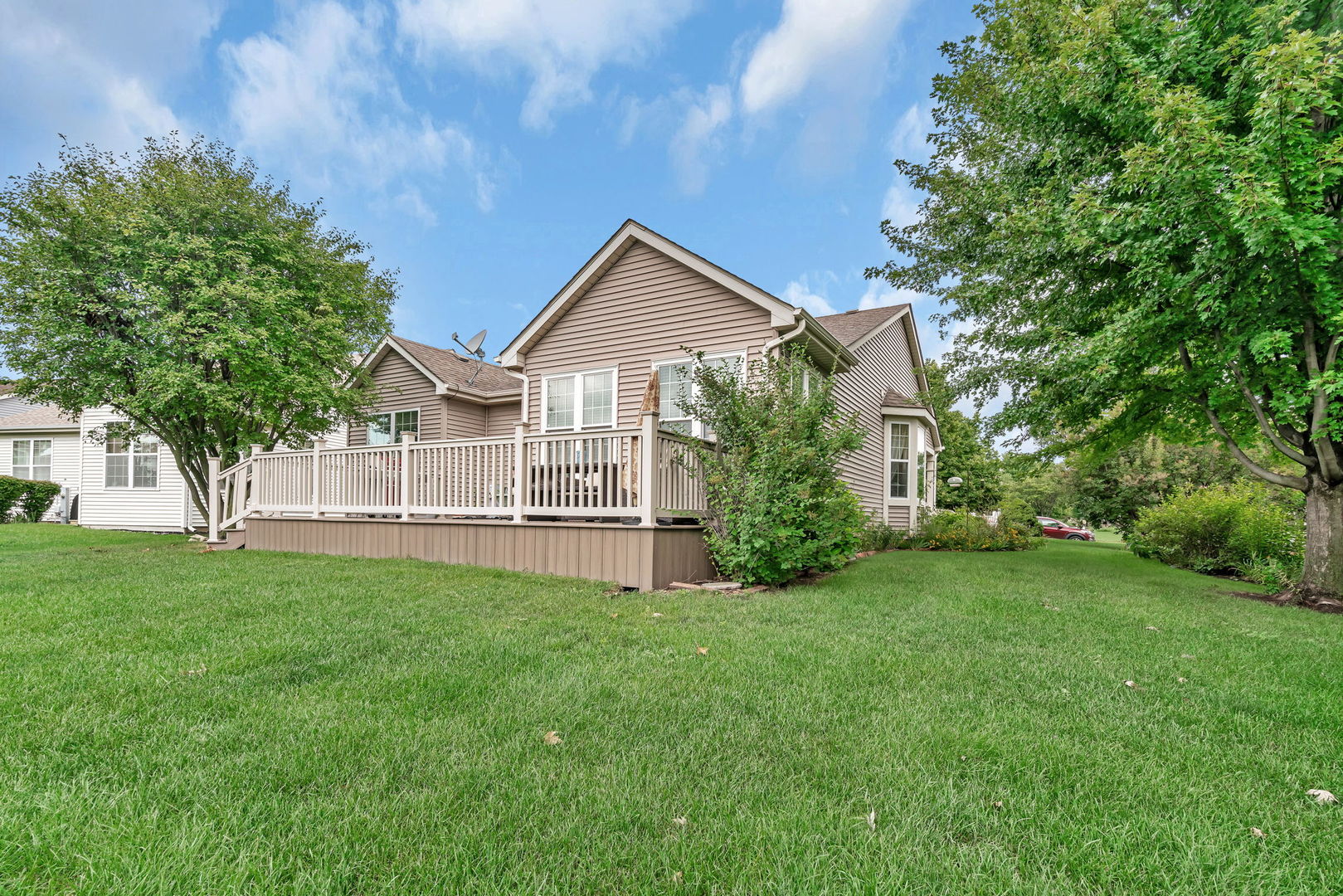 21201 Lily Lake Lane, Crest Hill, IL 60403