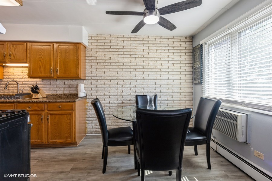 6530 W 94th Place #2A, Oak Lawn, IL 60453