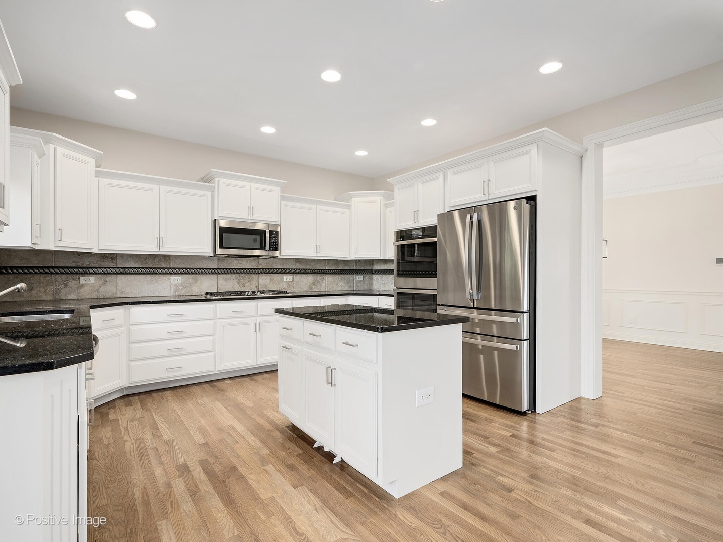 4618 Woodward Avenue, Downers Grove, IL 60515