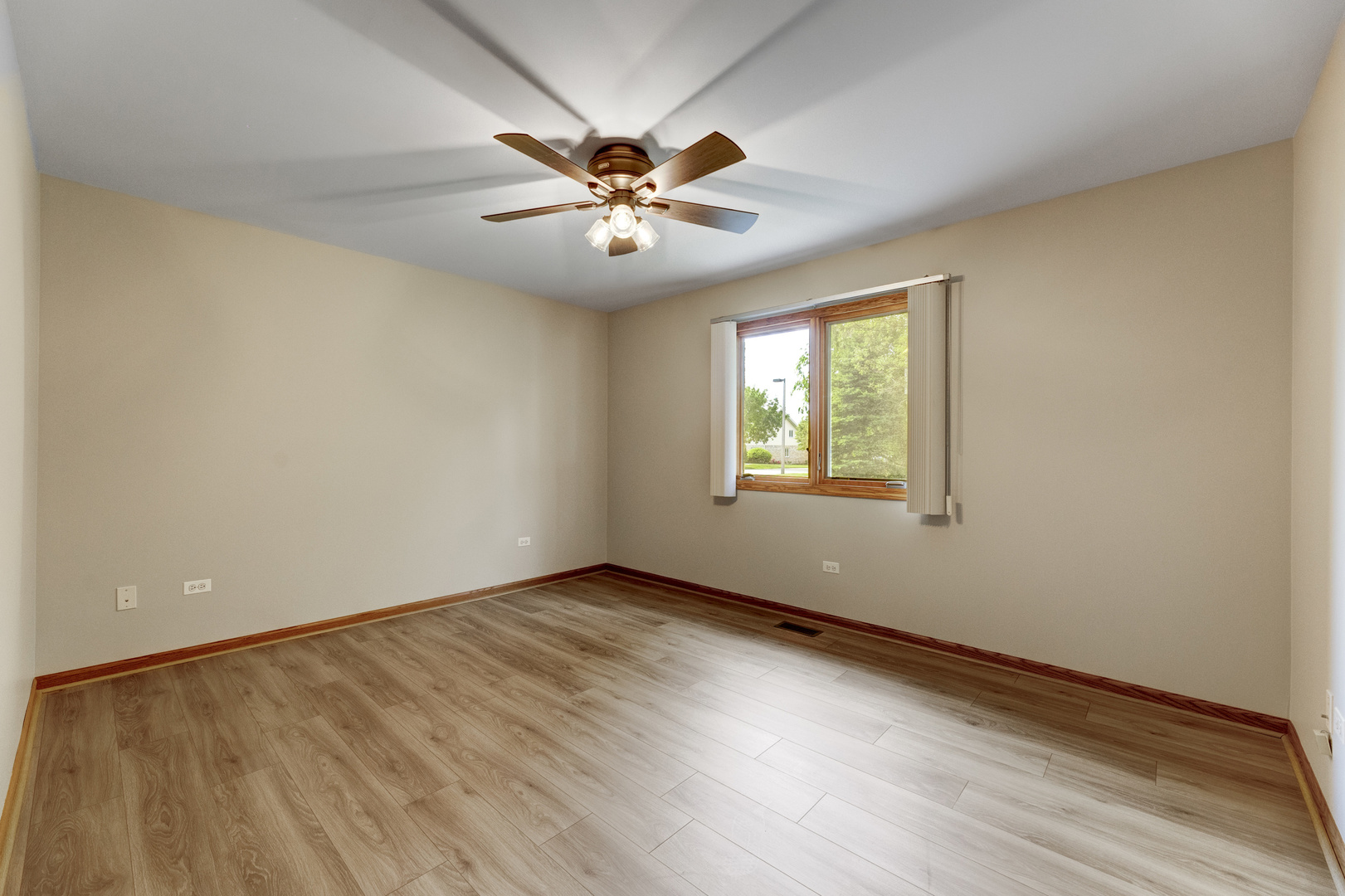 1405 Westminster Drive, Woodridge, IL 60517