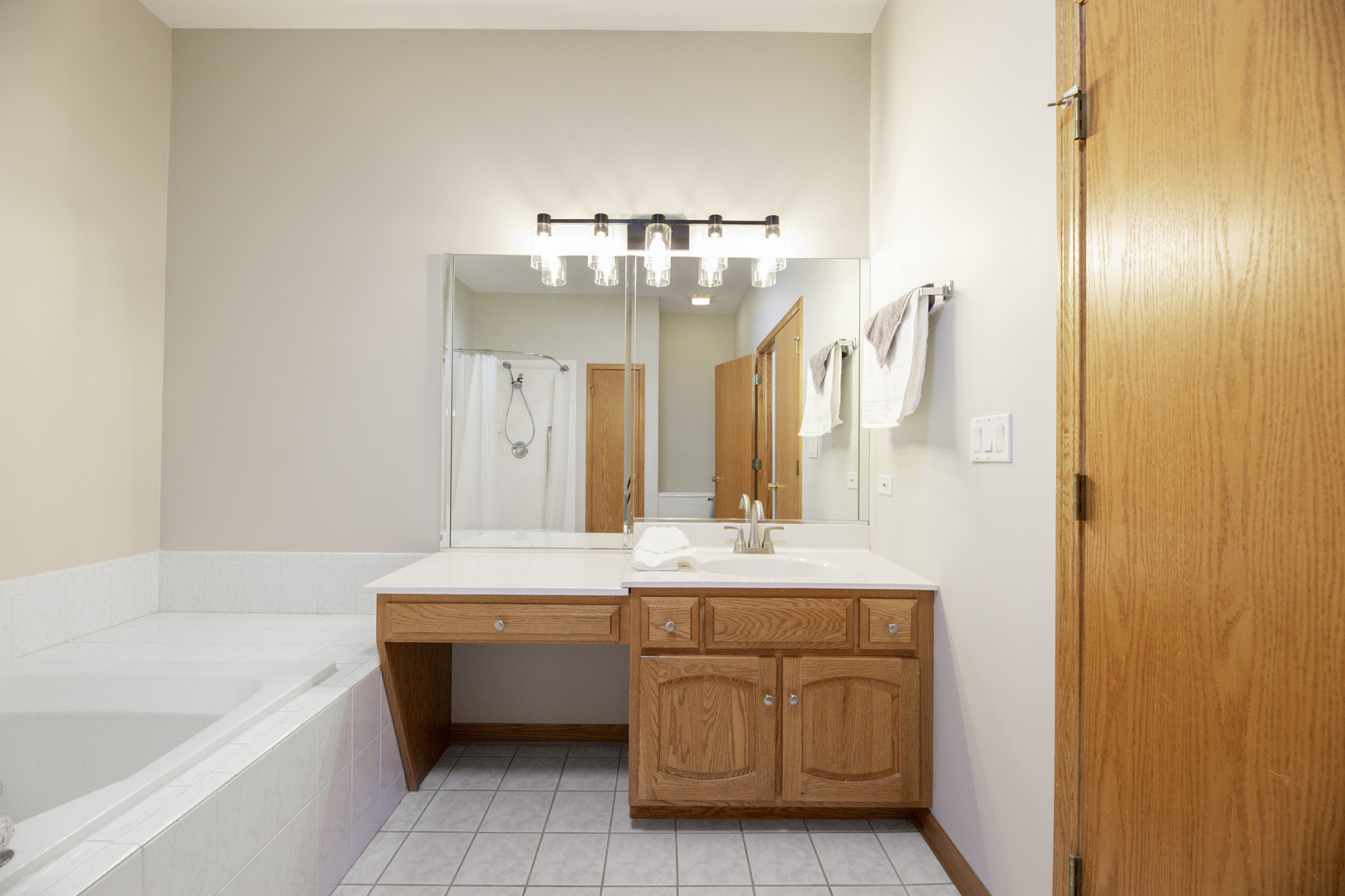 1405 Westminster Drive, Woodridge, IL 60517