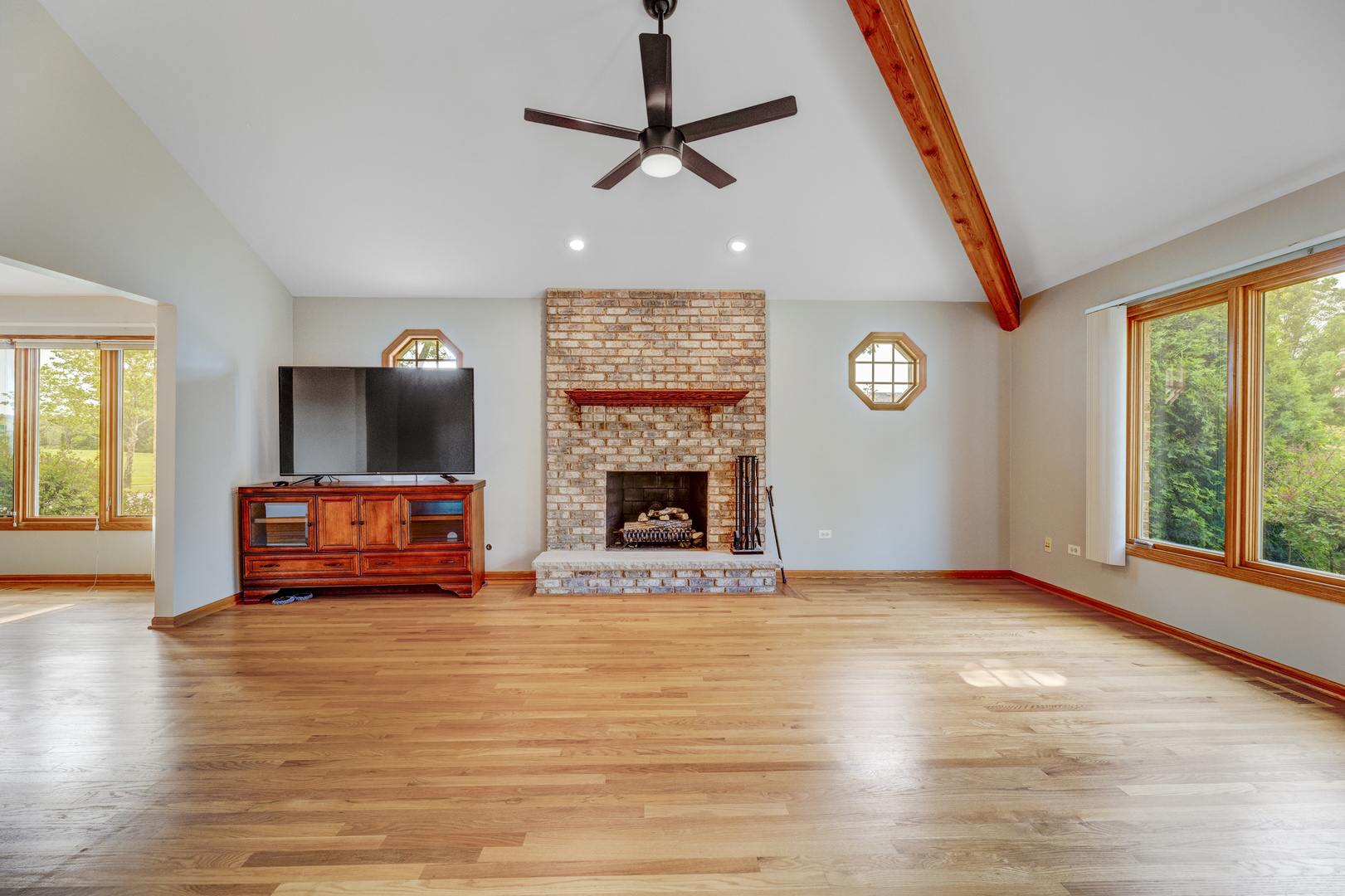 1405 Westminster Drive, Woodridge, IL 60517
