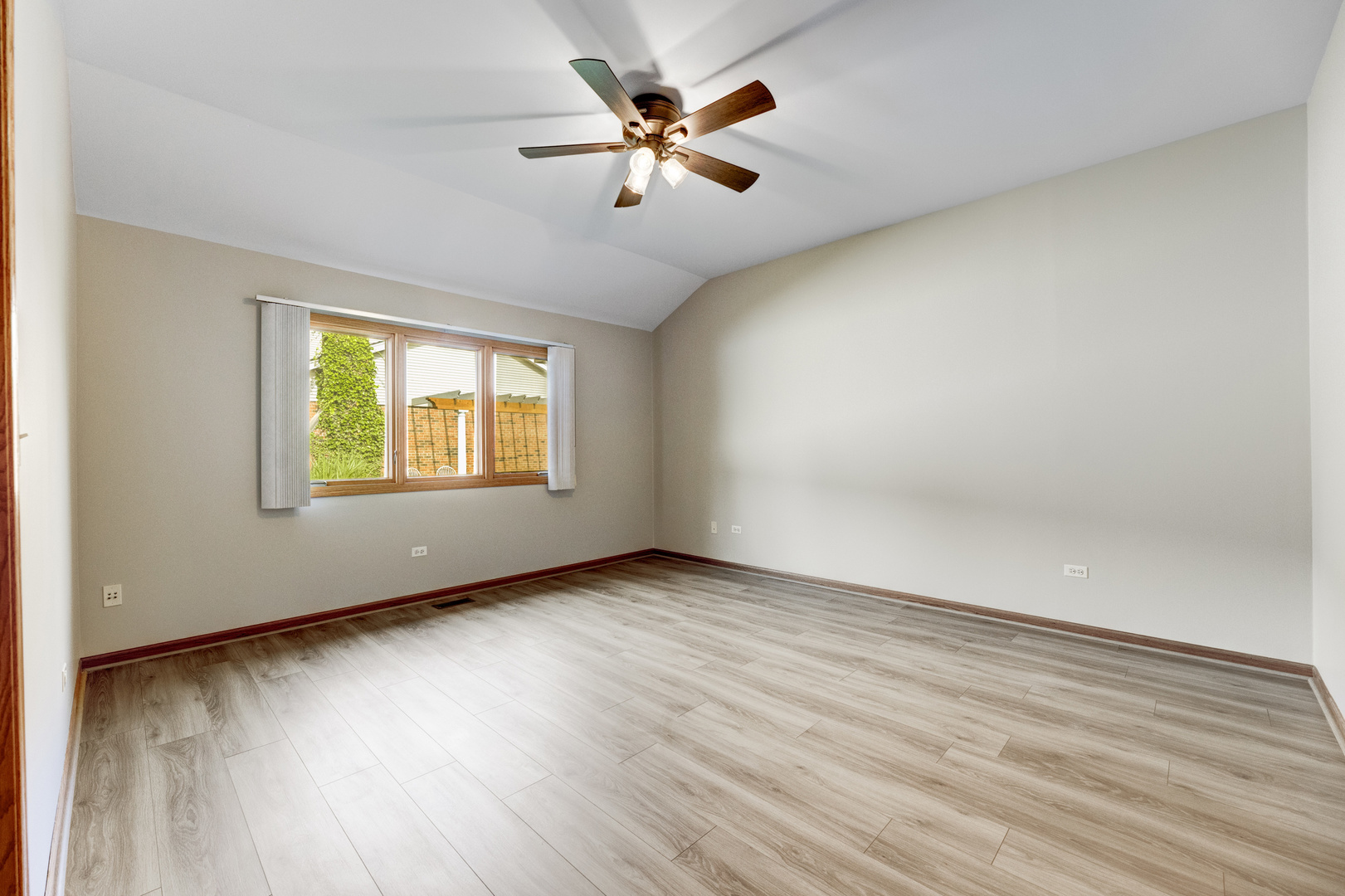 1405 Westminster Drive, Woodridge, IL 60517