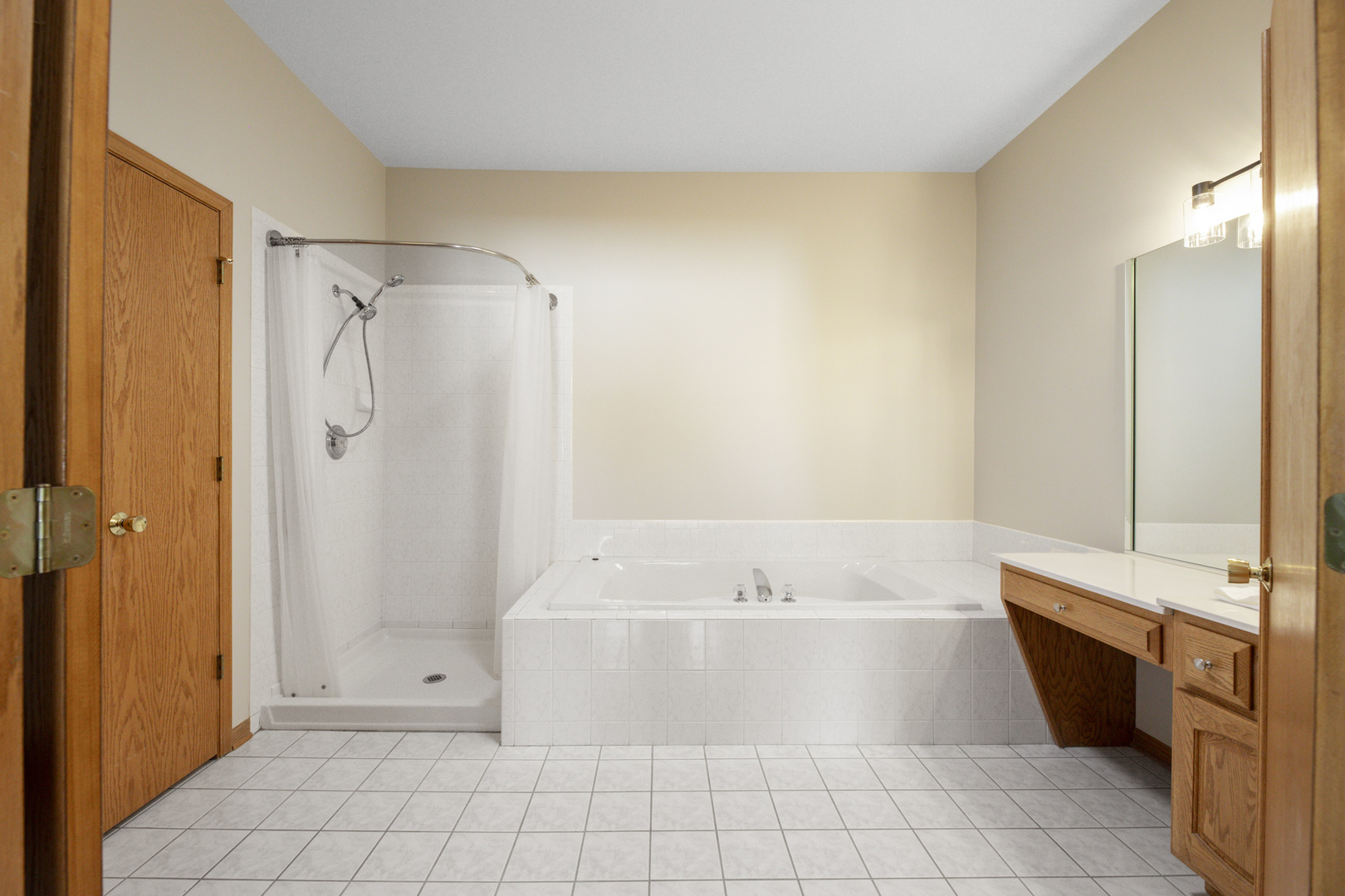1405 Westminster Drive, Woodridge, IL 60517