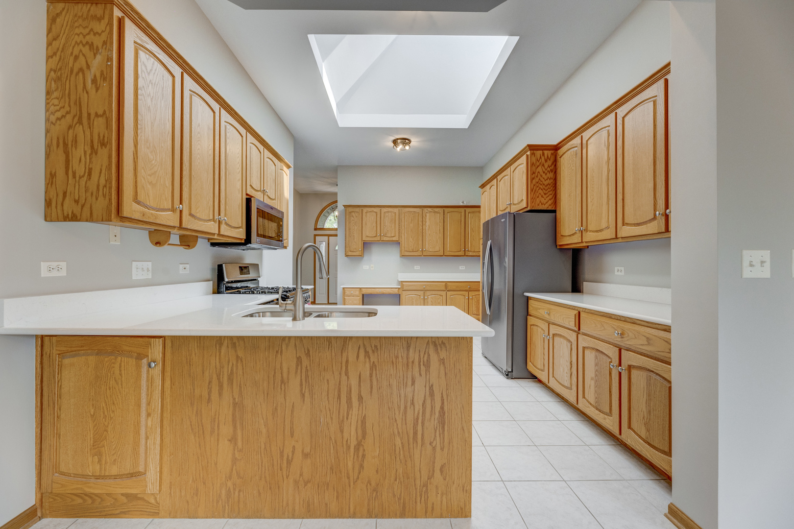 1405 Westminster Drive, Woodridge, IL 60517