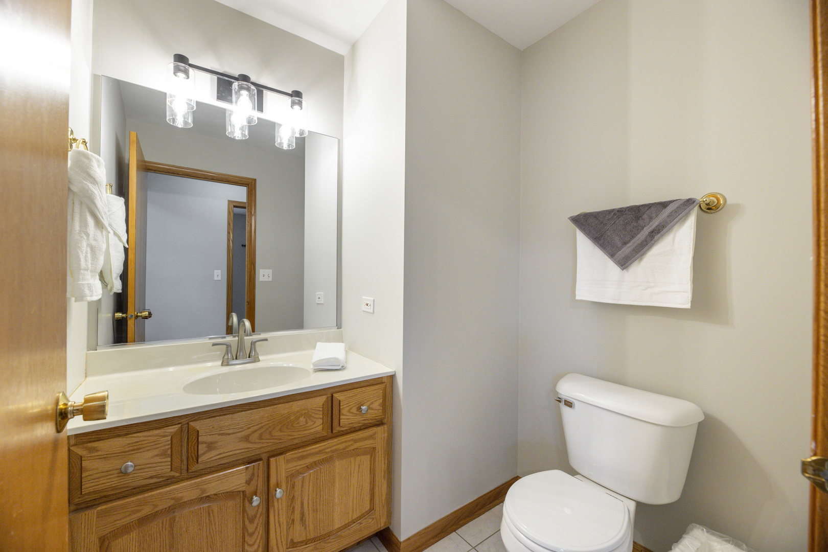 1405 Westminster Drive, Woodridge, IL 60517