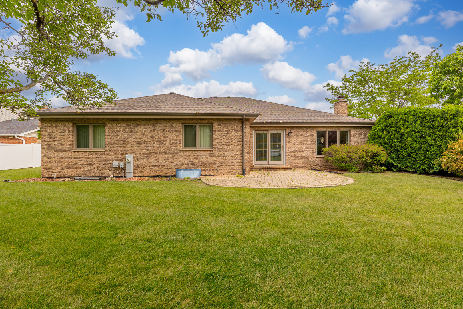 1405 Westminster Drive, Woodridge, IL 60517