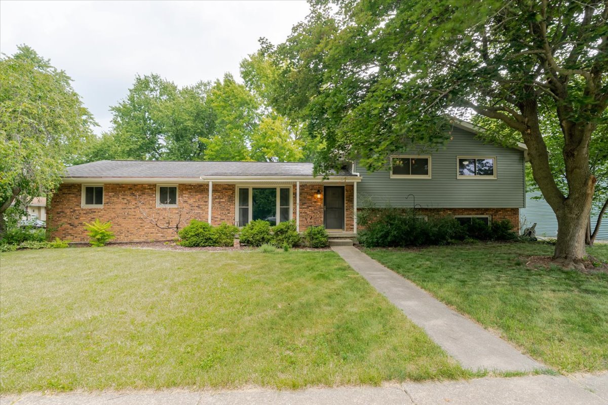 106 Sandra Lane, Normal, IL 61761