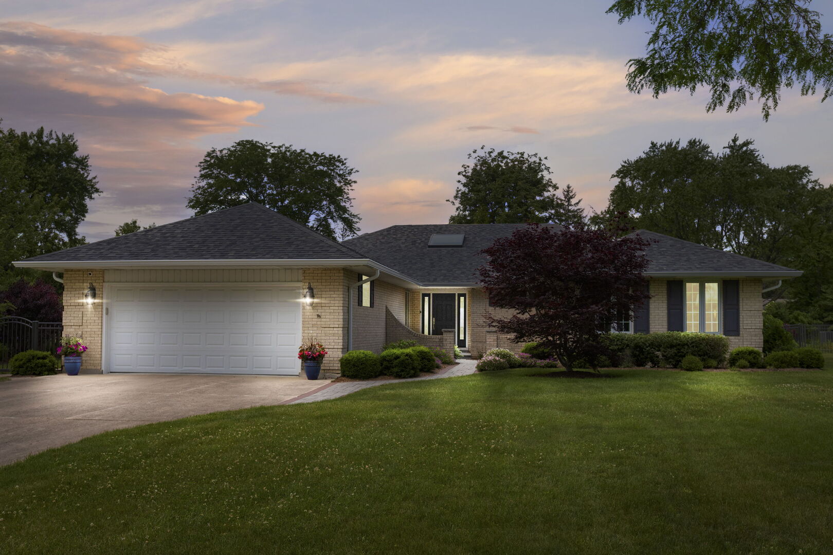 1060 Highland Avenue, Lake Forest, IL 60045