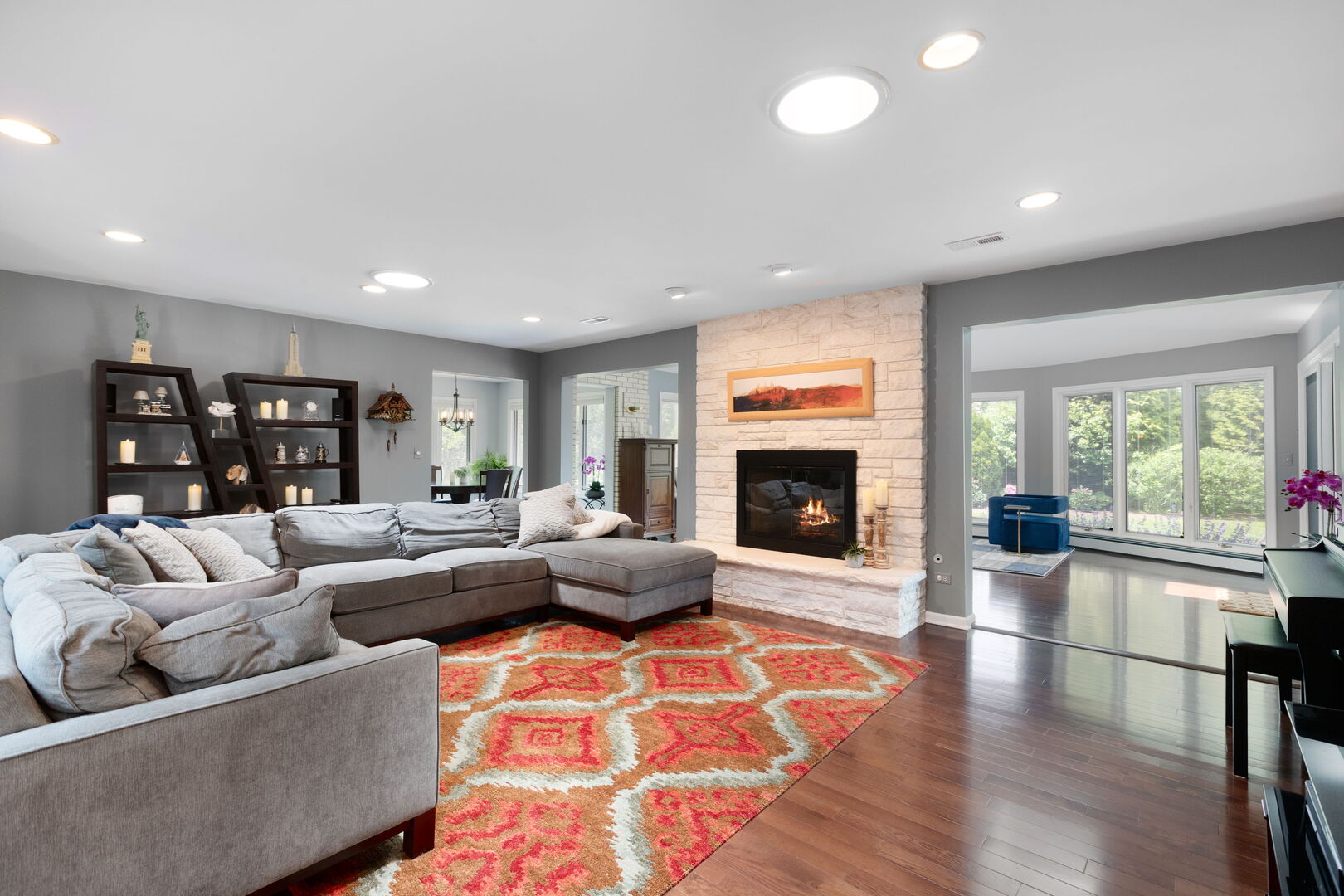 1060 Highland Avenue, Lake Forest, IL 60045
