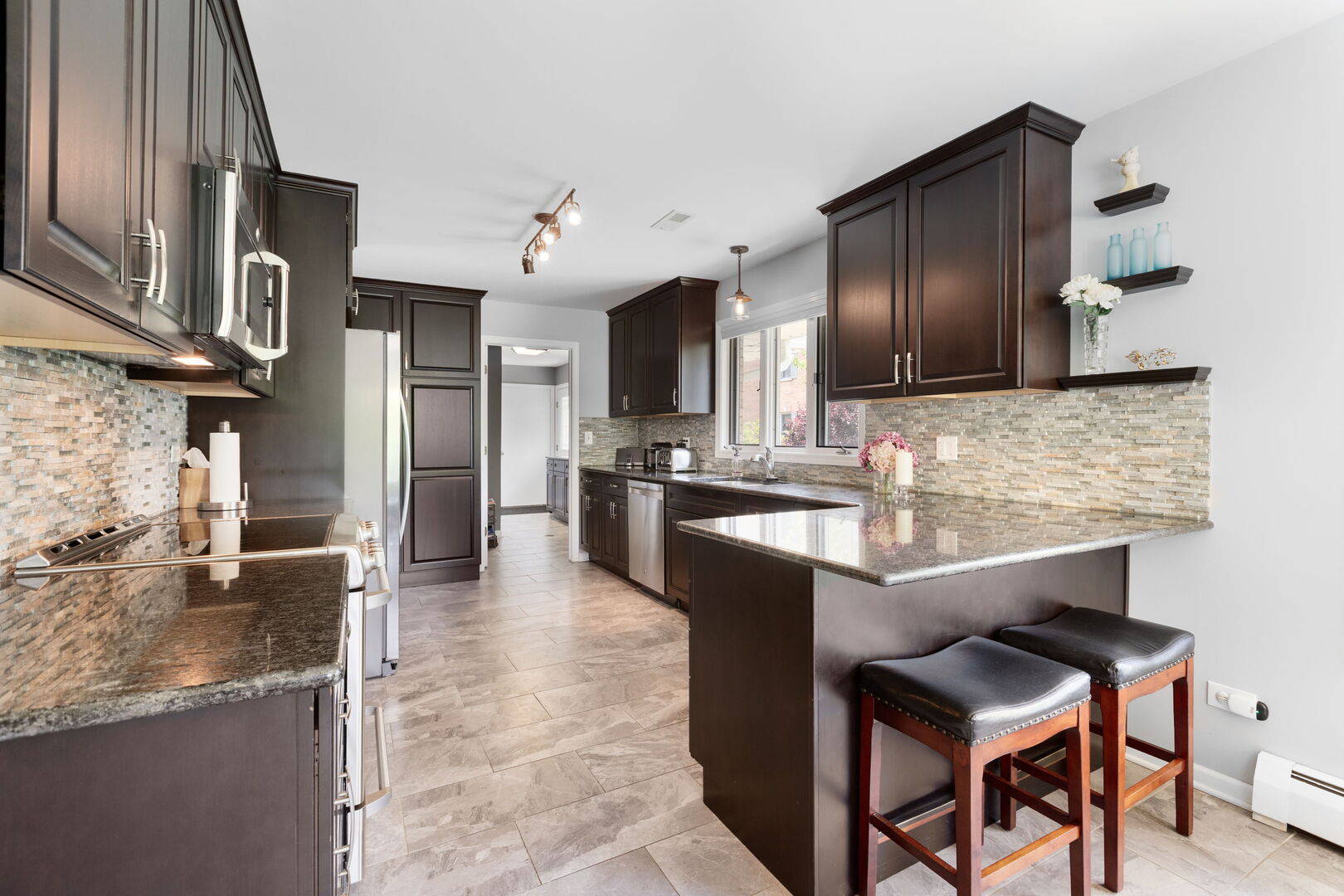 1060 Highland Avenue, Lake Forest, IL 60045