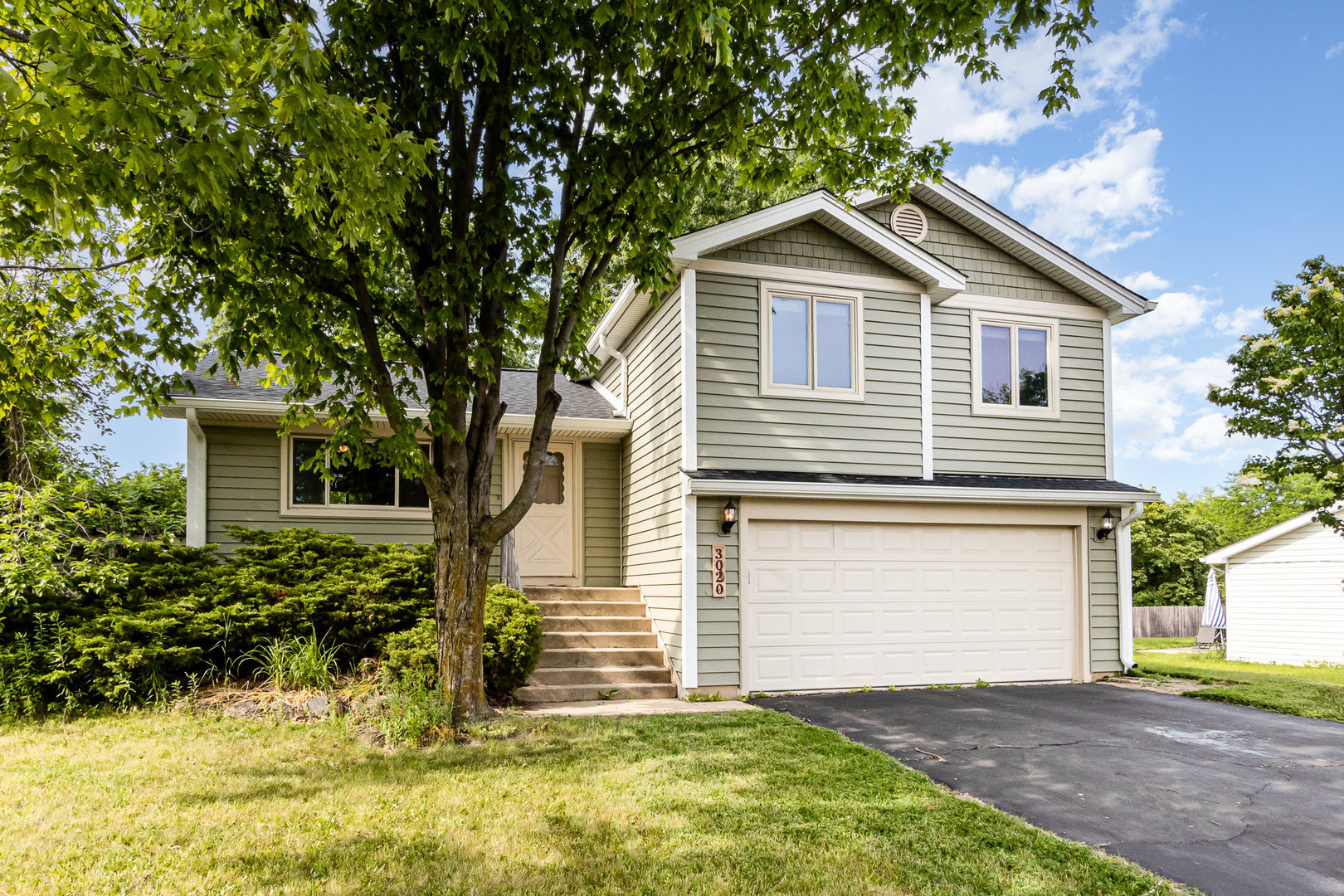 3020 Timber Hill Court, Aurora, IL 60504
