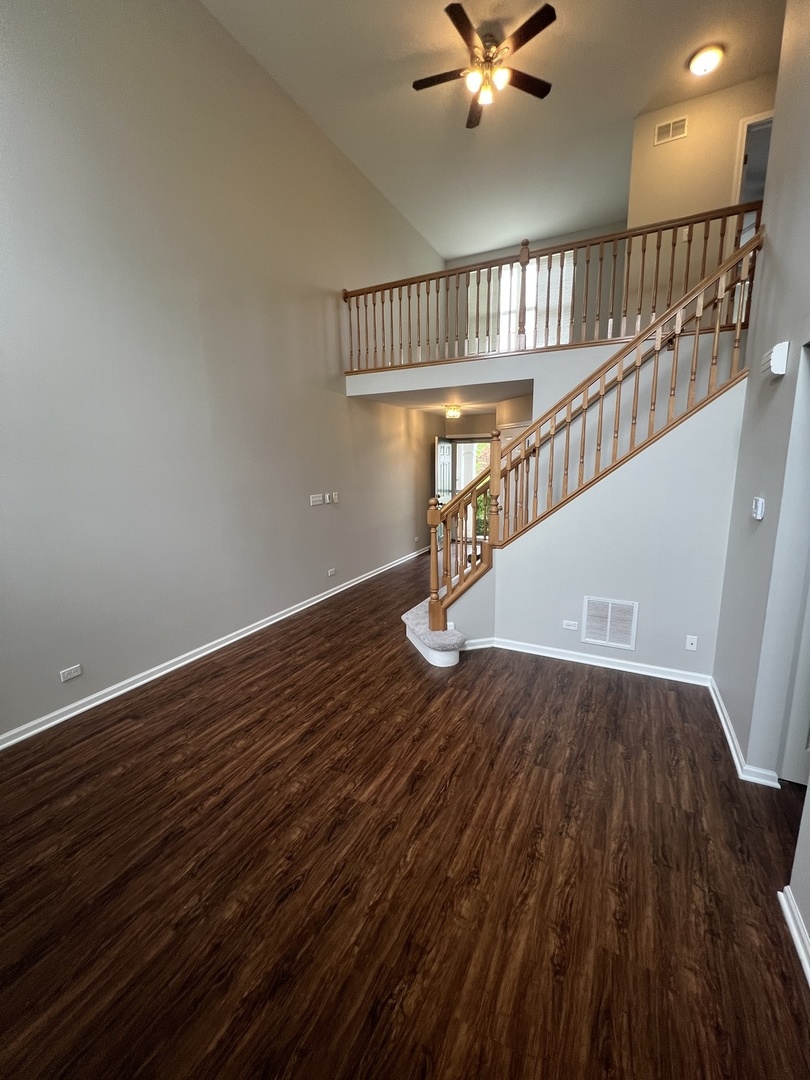 1553 E BARONET Lane, Palatine, IL 60074