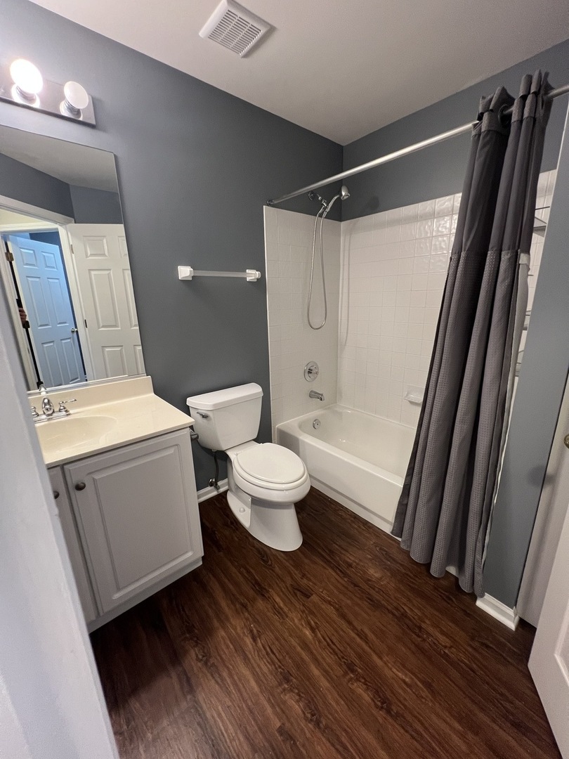 1553 E BARONET Lane, Palatine, IL 60074