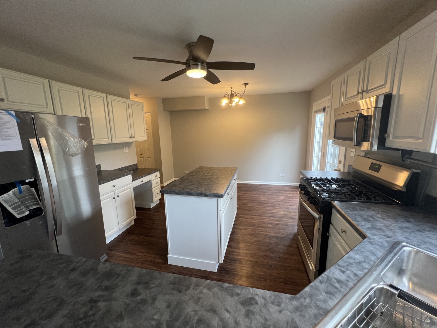 1553 E BARONET Lane, Palatine, IL 60074