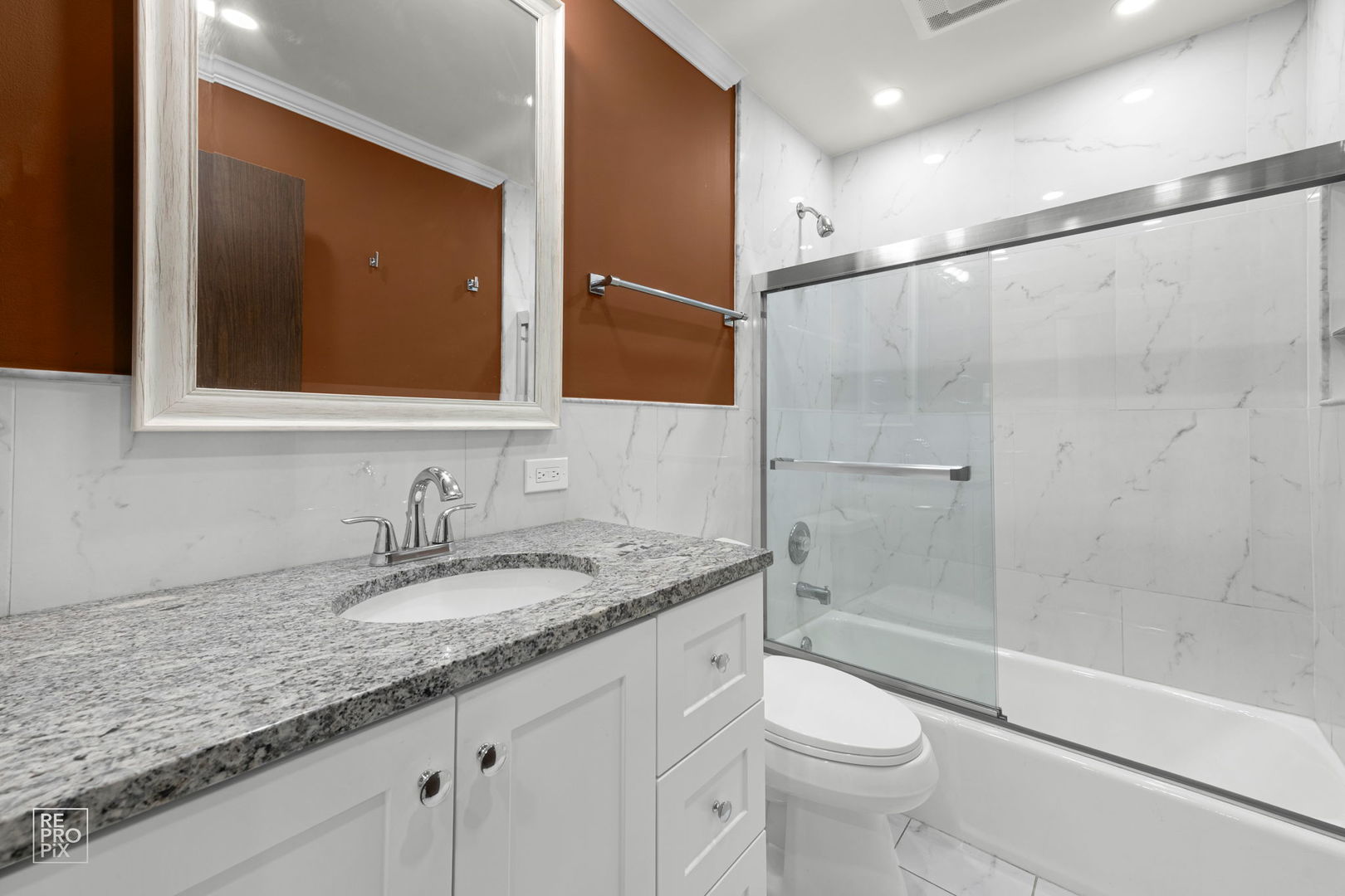 11210 Sycamore Lane #61D, Palos Hills, IL 60465