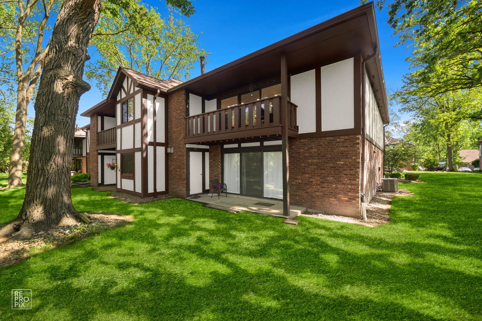 11210 Sycamore Lane #61D, Palos Hills, IL 60465