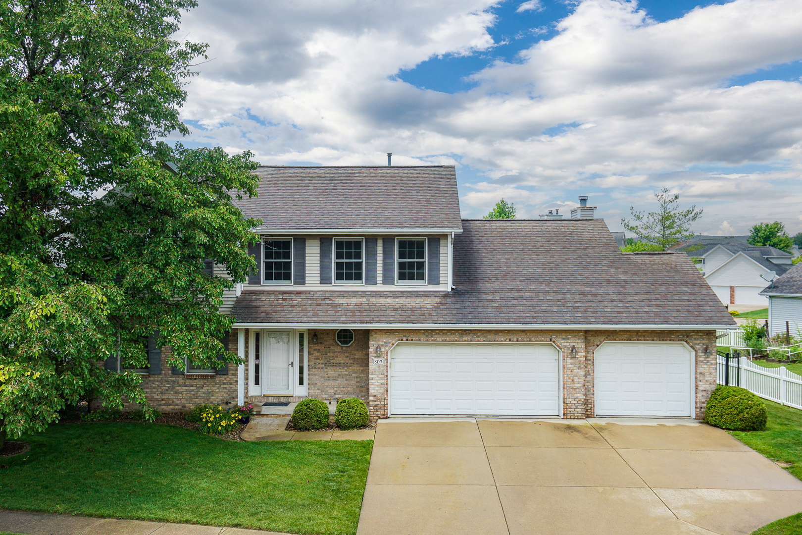 807 Eddy Road, Bloomington, IL 61704