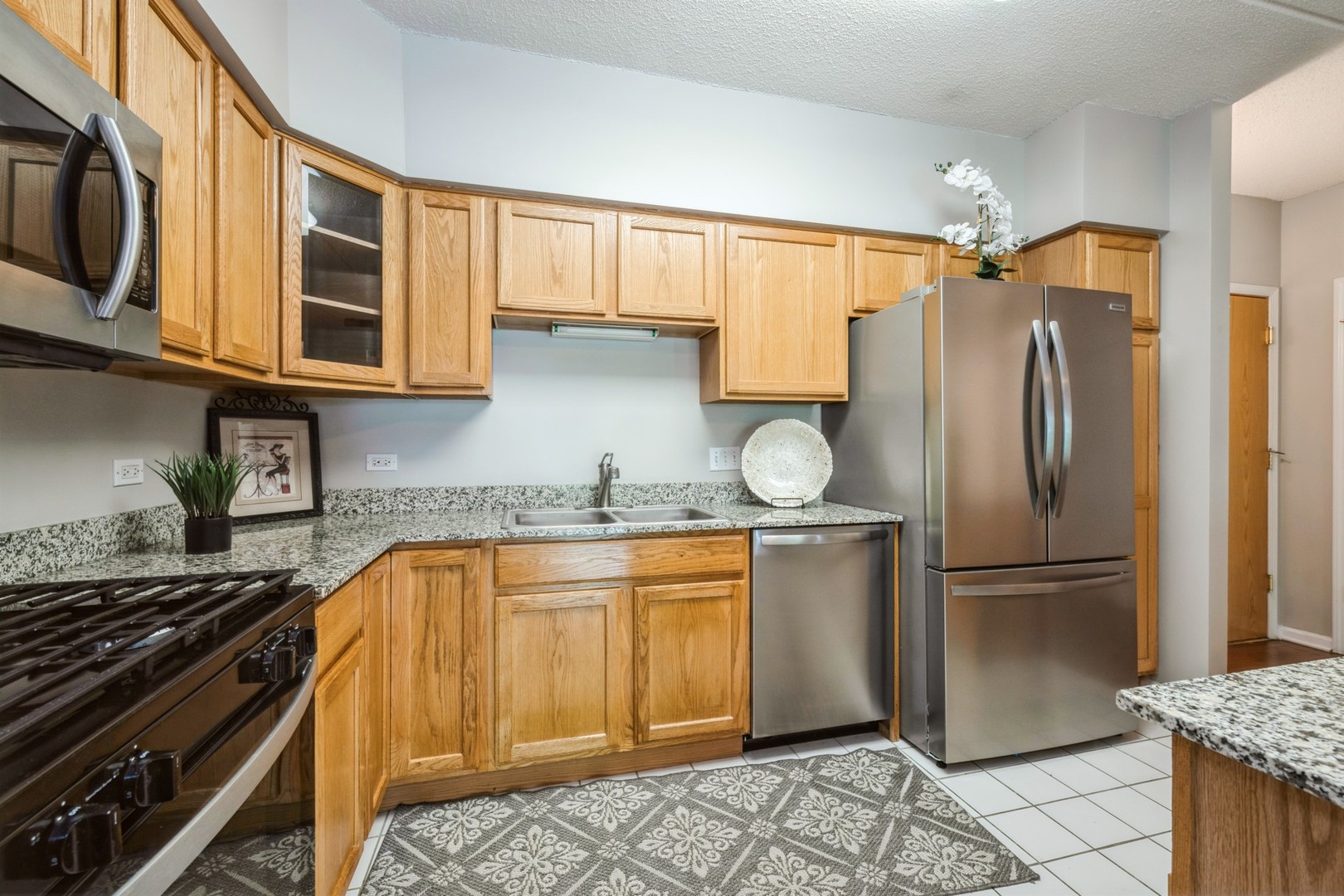 1479 N Milwaukee Avenue #203, Libertyville, IL 60048