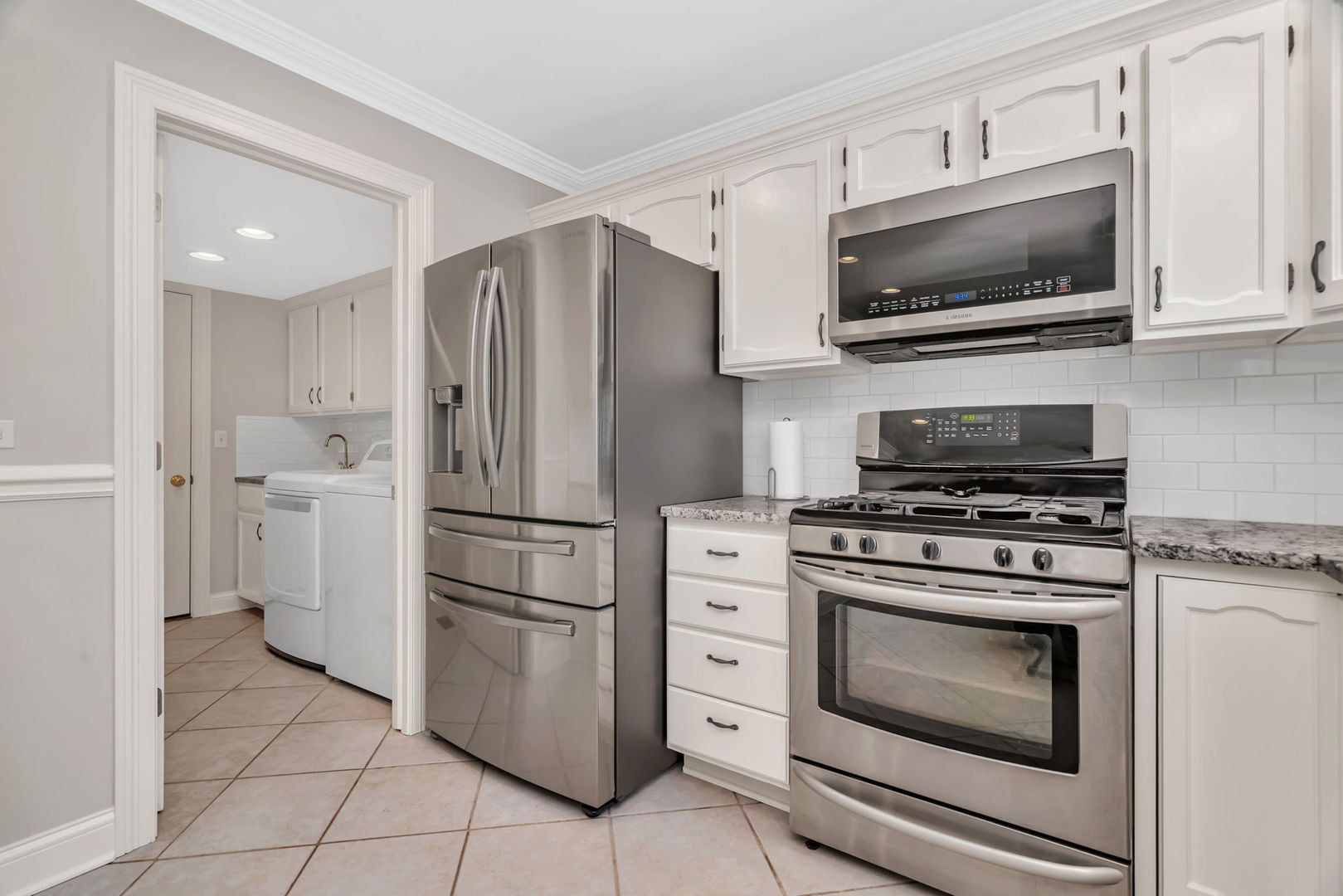 854 Brompton Circle, Bolingbrook, IL 60440