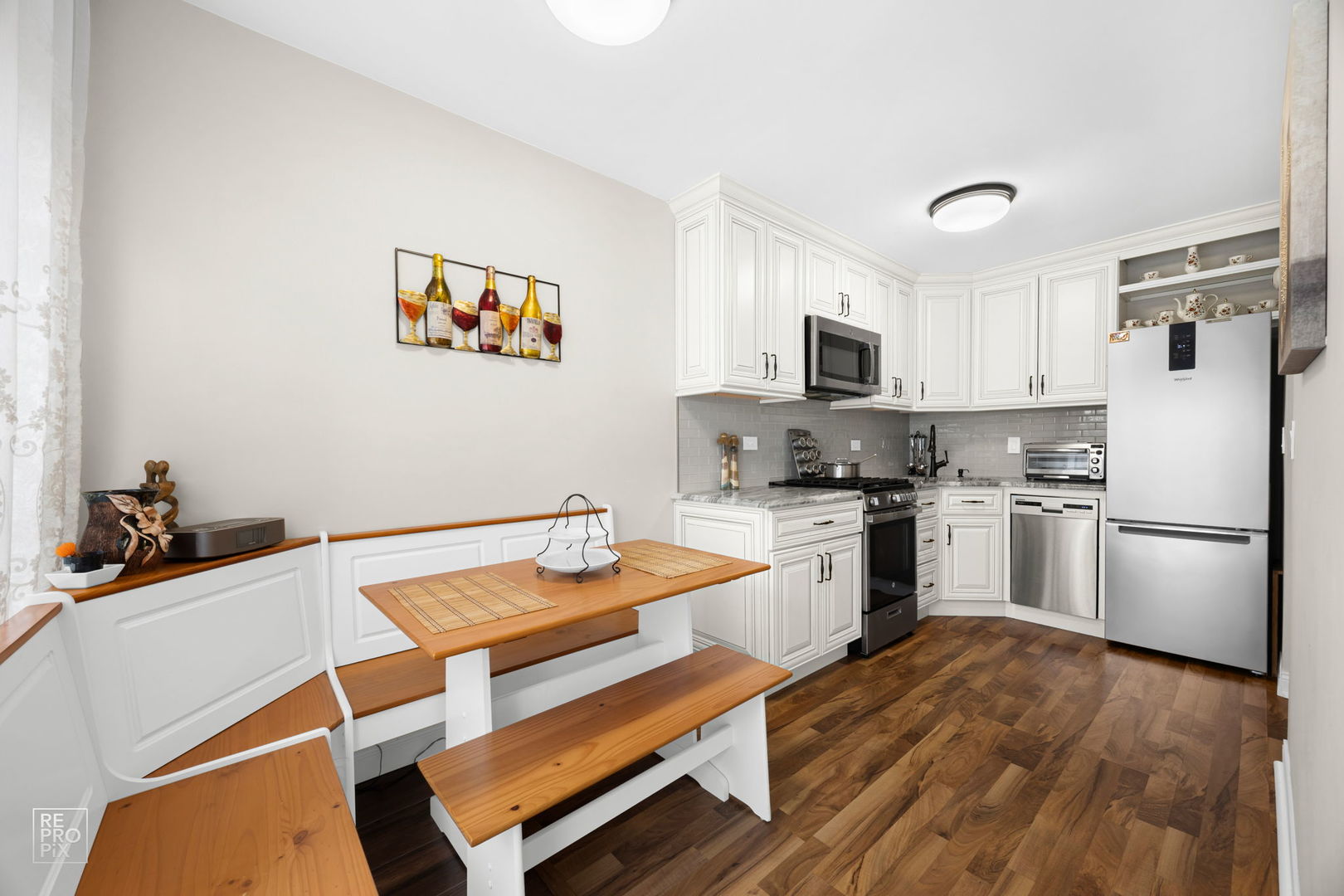7312 Winthrop Way #11, Downers Grove, IL 60516