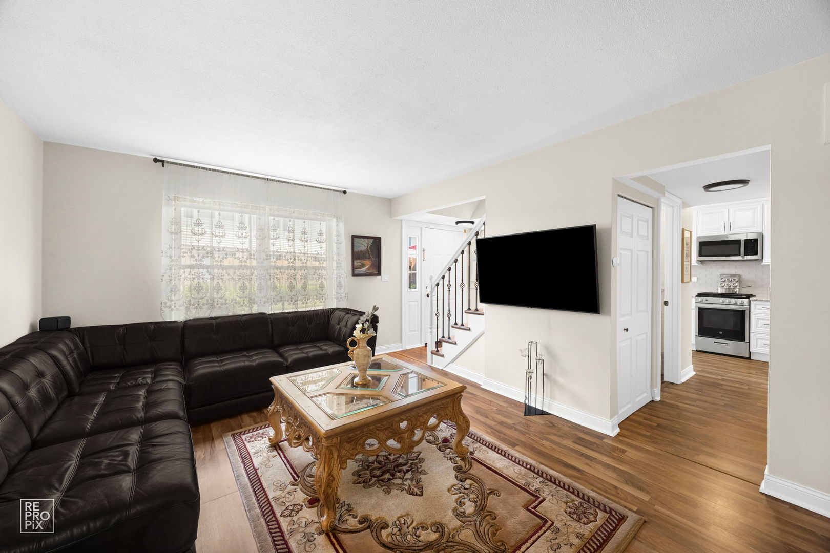 7312 Winthrop Way #11, Downers Grove, IL 60516