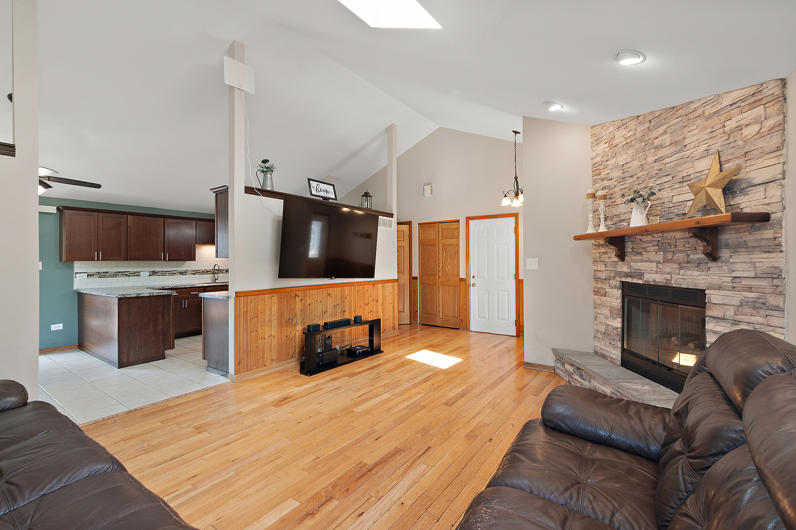 7658 W Glenshire Drive, Frankfort, IL 60423