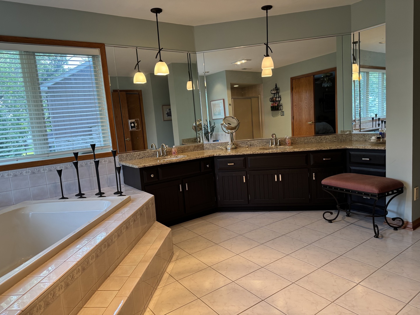 13024 W Creekside Drive, Homer Glen, IL 60491