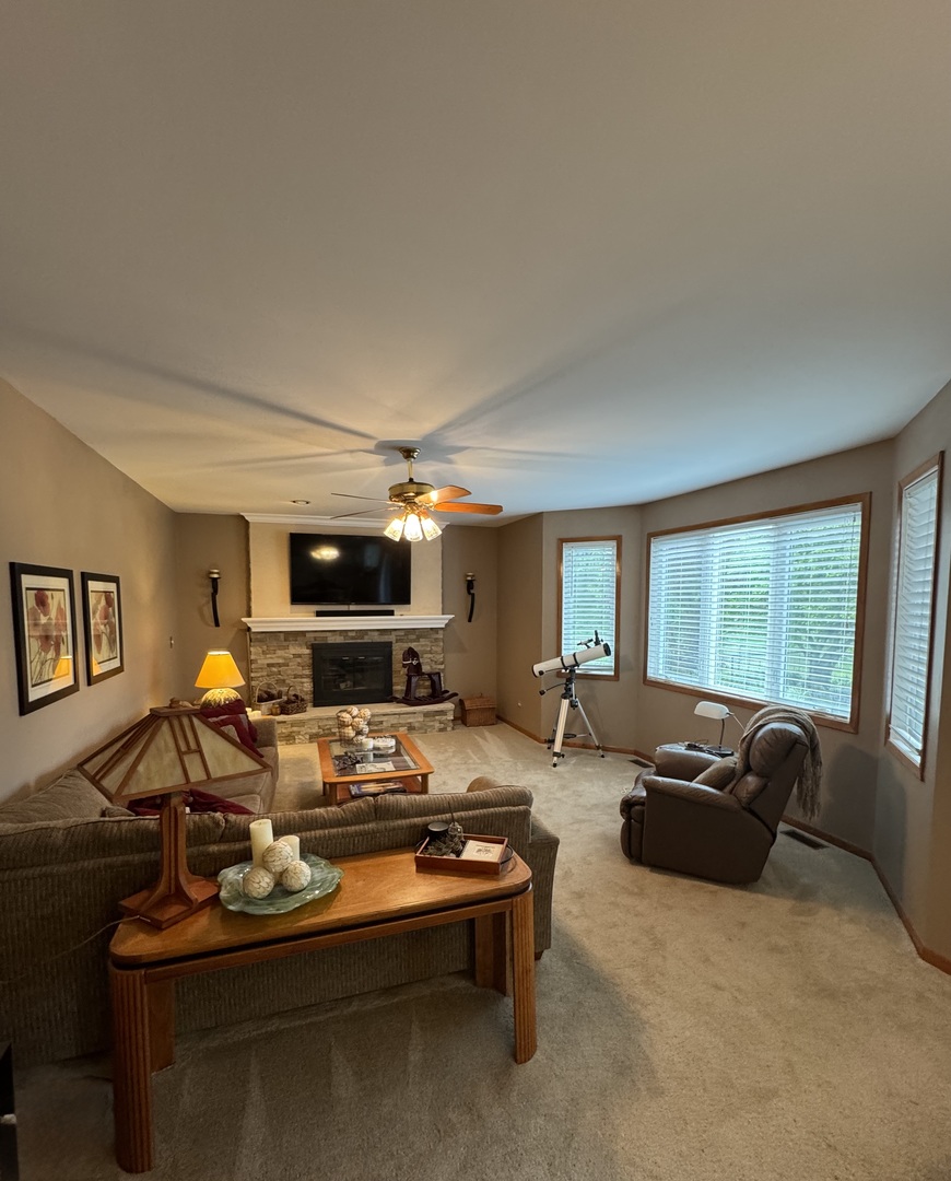 13024 W Creekside Drive, Homer Glen, IL 60491
