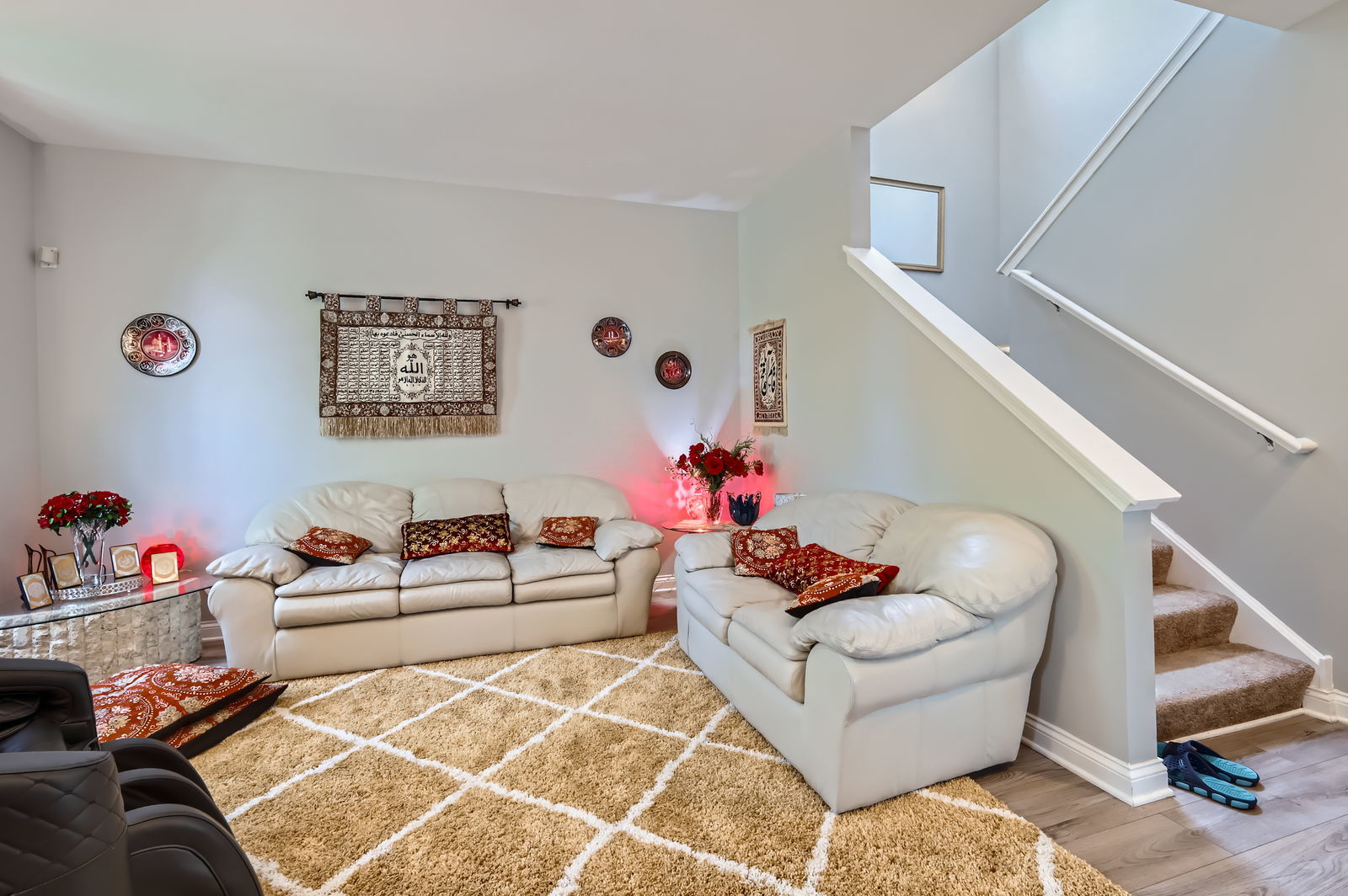 233 Pawtucket Avenue, Elgin, IL 60124