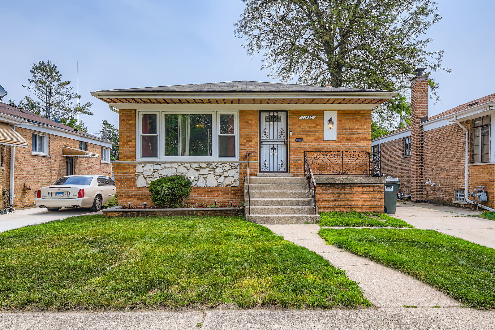 14433 Woodlawn Avenue, Dolton, IL 60419