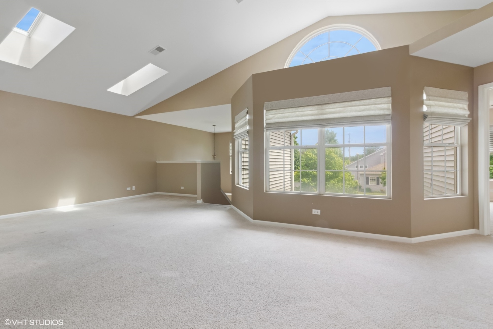 406 Cascade Lane #406, Oswego, IL 60543