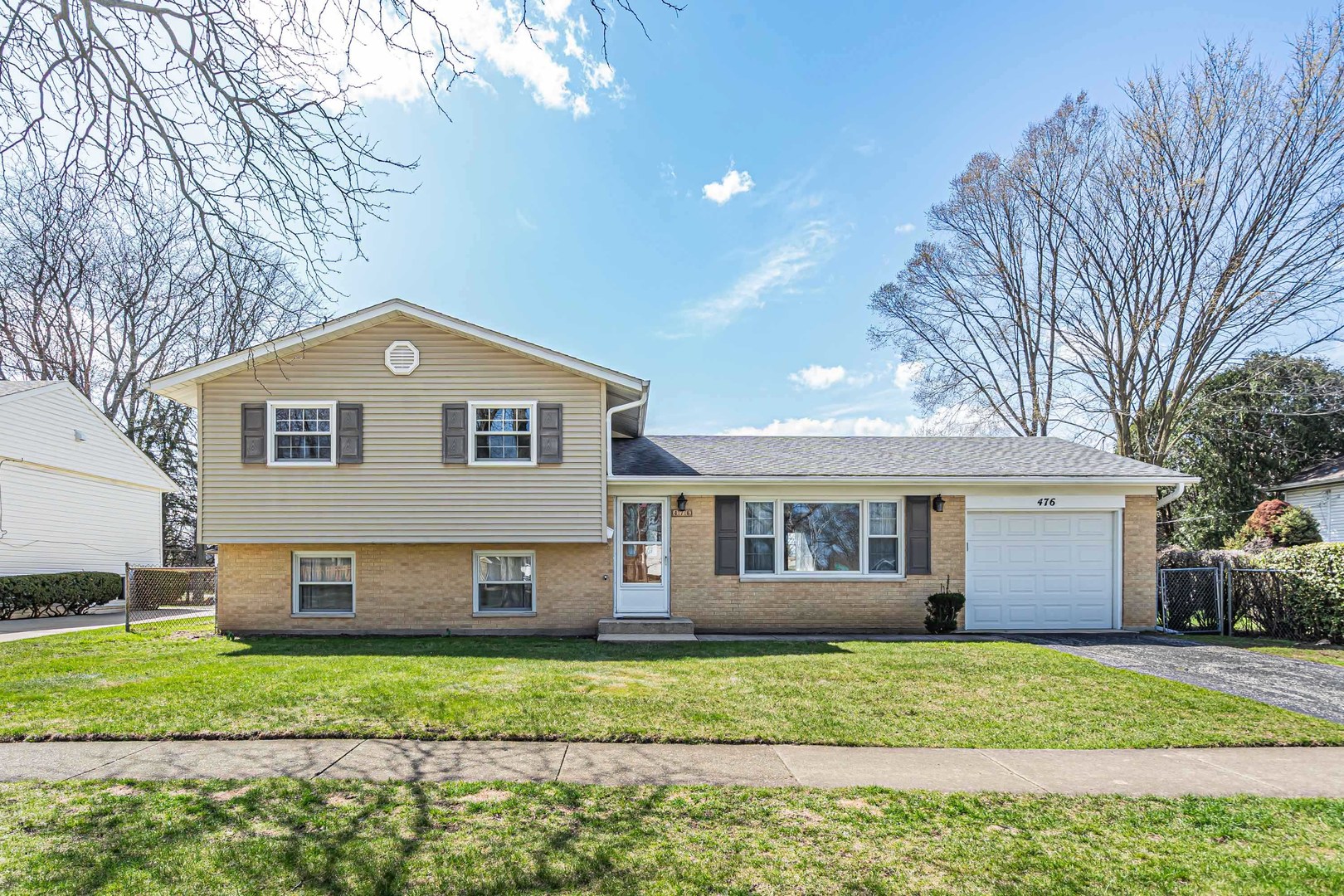 476 Raupp Boulevard, Buffalo Grove, IL 60089