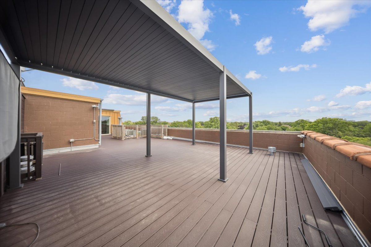 1600 N New England Avenue #4, Chicago, IL 60707