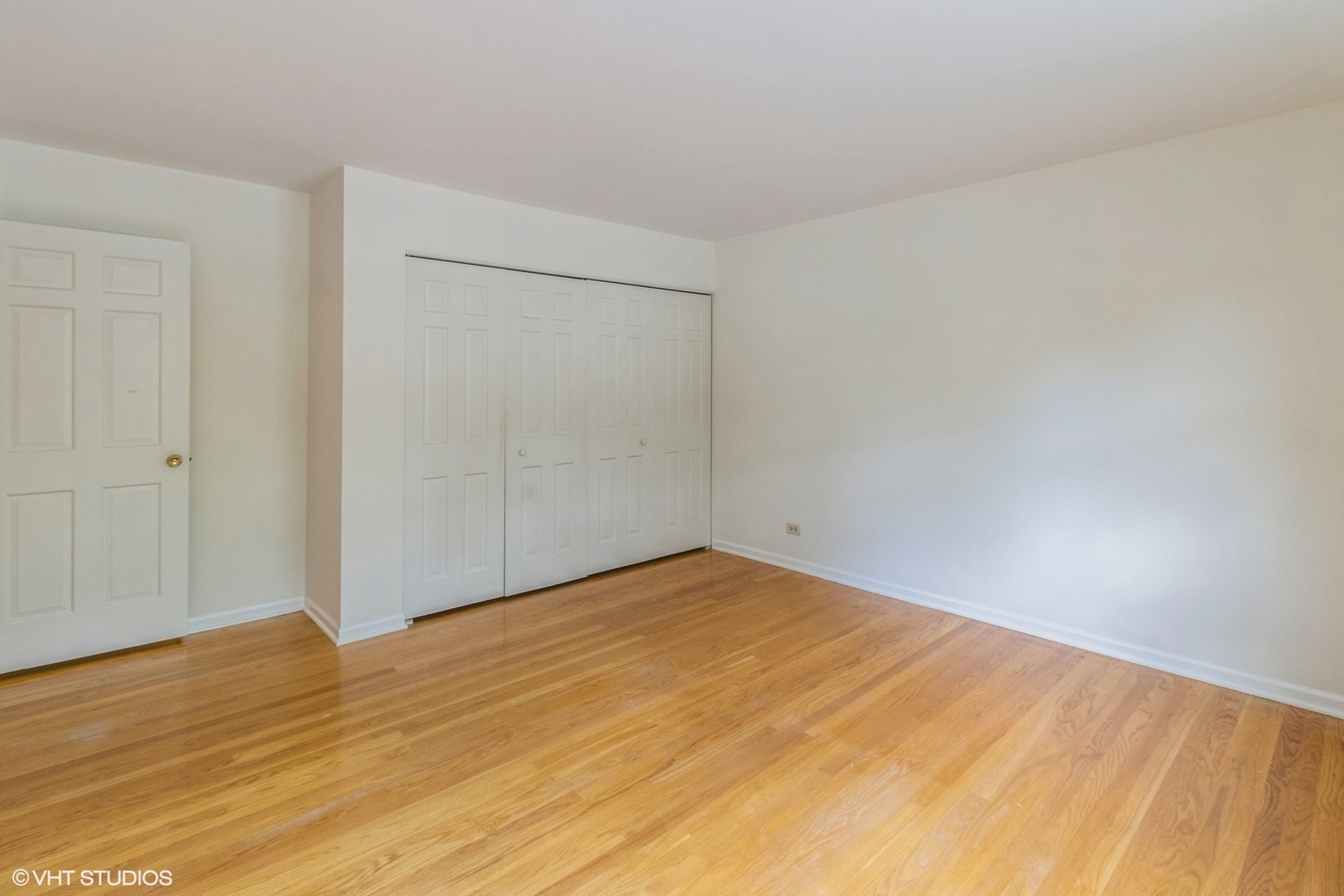 1612 N Burning Bush Lane, Mount Prospect, IL 60056