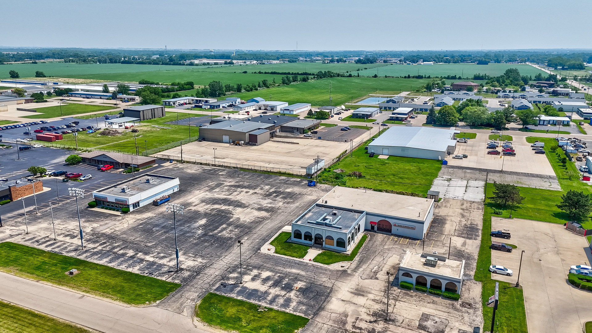 3705 Frontage Road, Peru, IL 61354