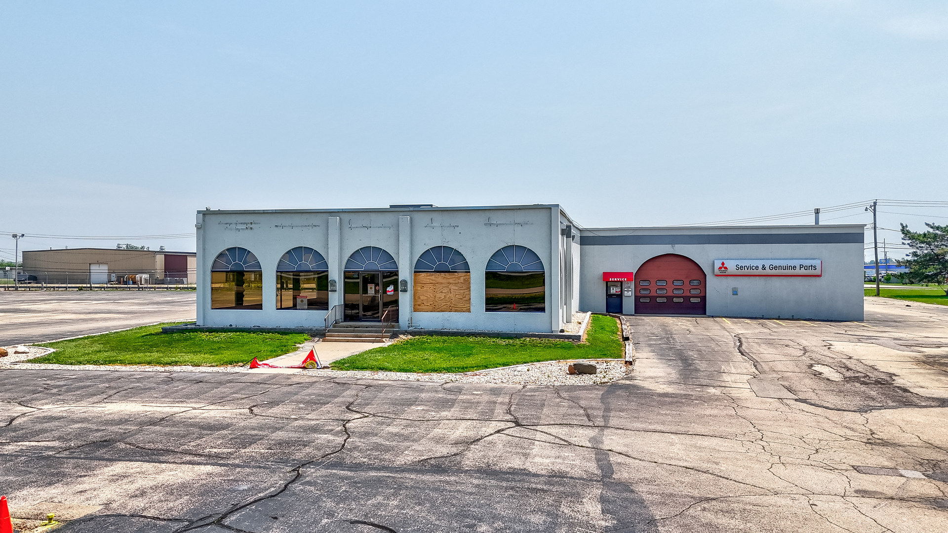 3705 Frontage Road, Peru, IL 61354