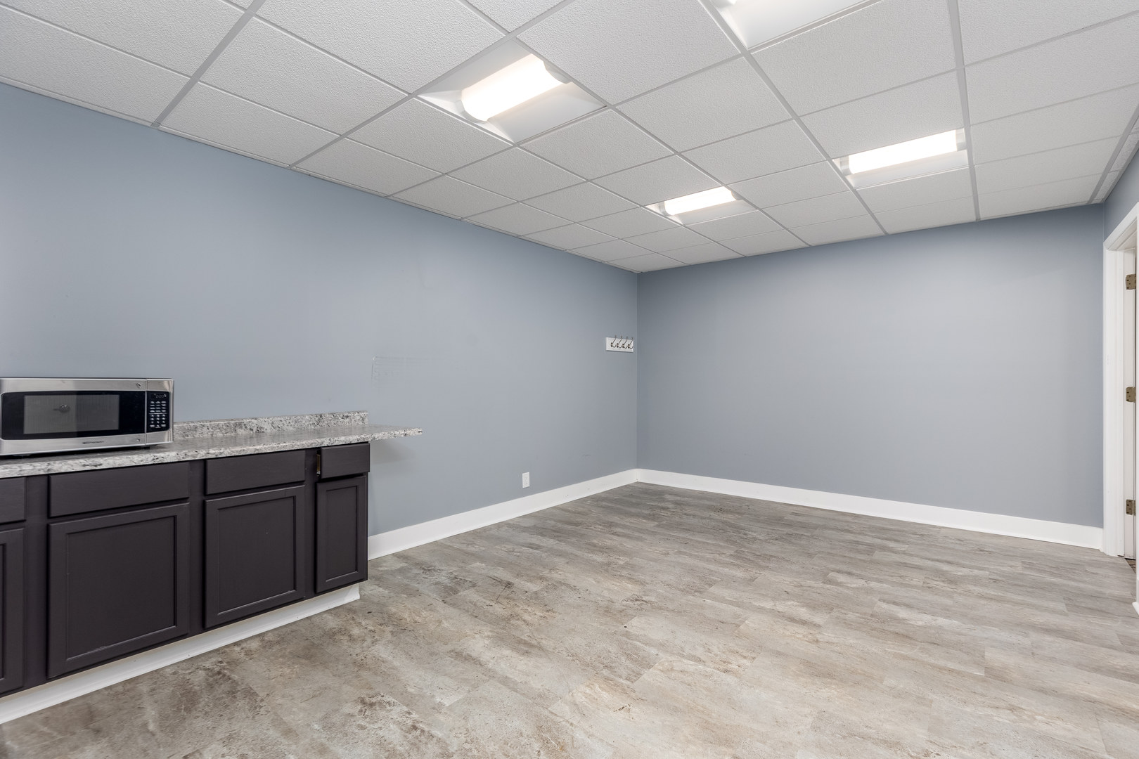 3705 Frontage Road, Peru, IL 61354